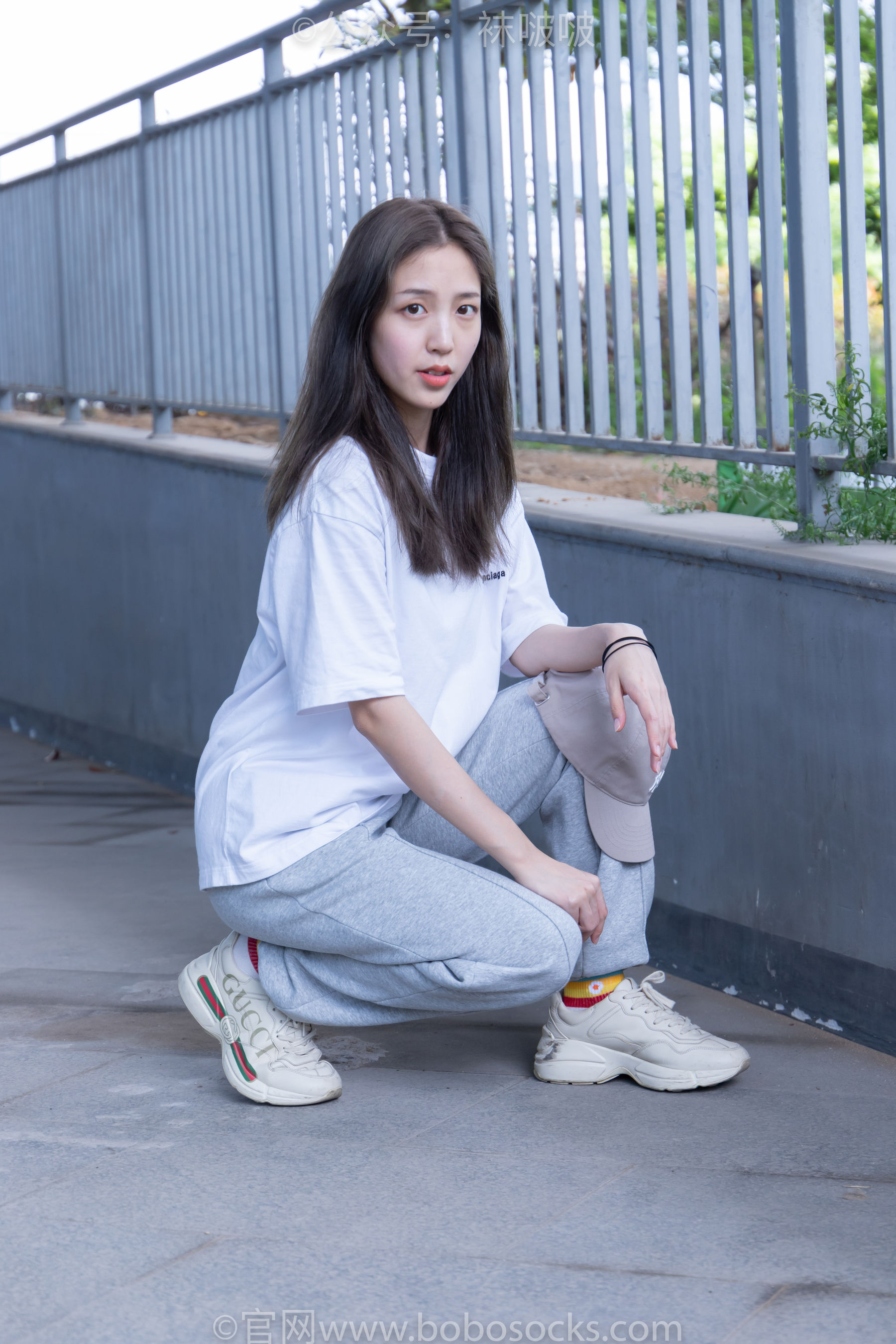 BoBoSocks袜啵啵 No.012 泡芙-运动鞋、白棉袜、裸足