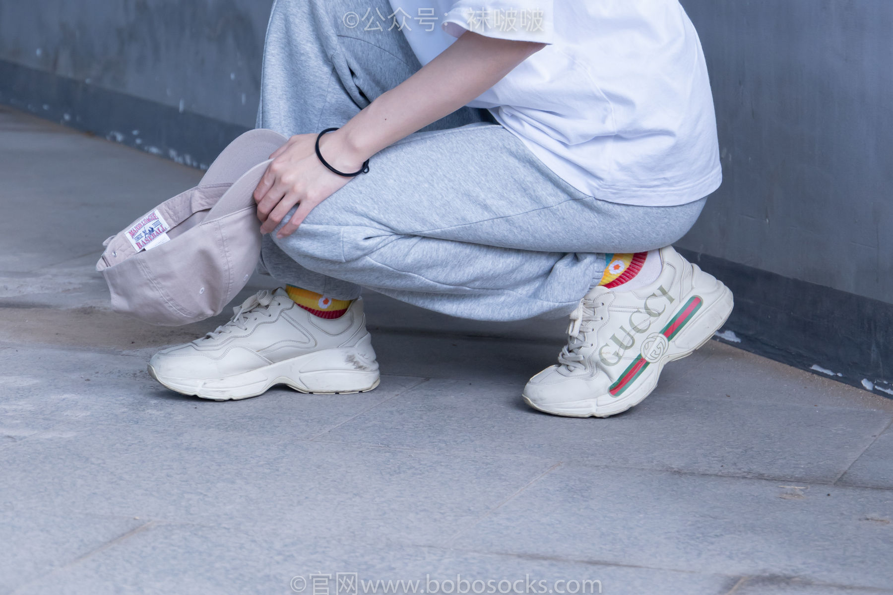 BoBoSocks袜啵啵 No.012 泡芙-运动鞋、白棉袜、裸足