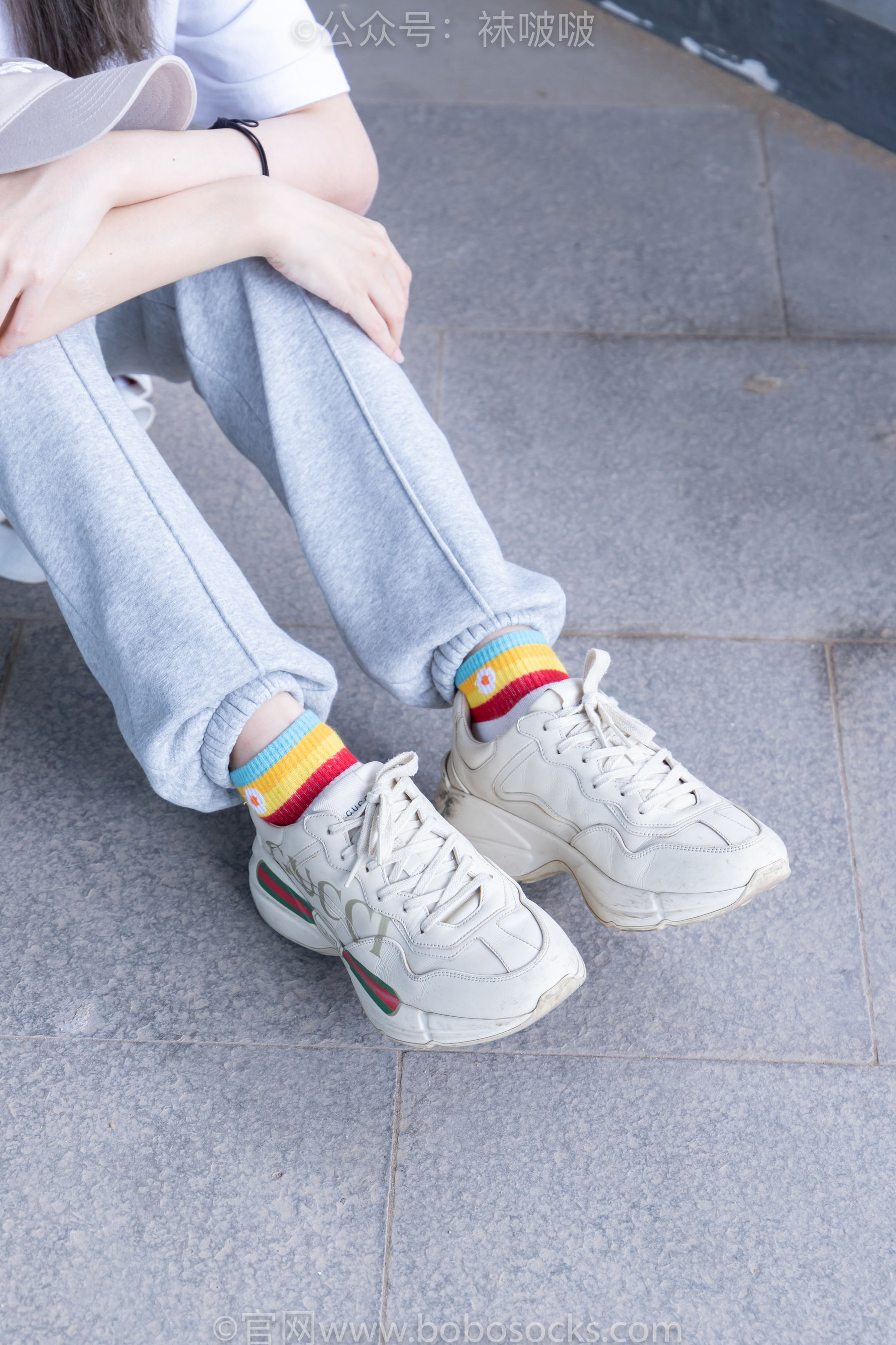 BoBoSocks袜啵啵 No.012 泡芙-运动鞋、白棉袜、裸足