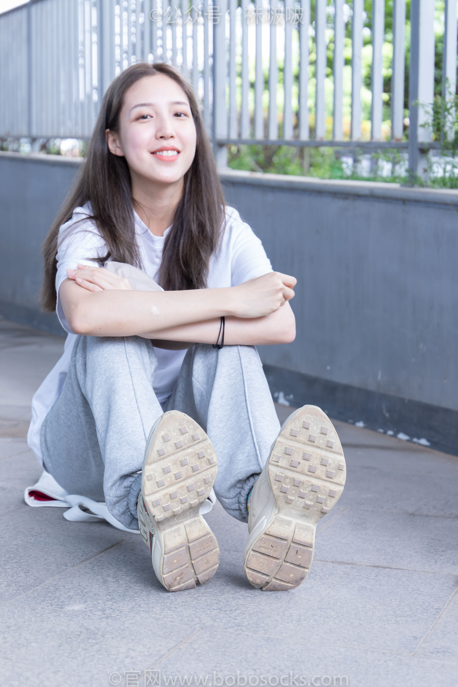 BoBoSocks袜啵啵 No.012 泡芙-运动鞋、白棉袜、裸足