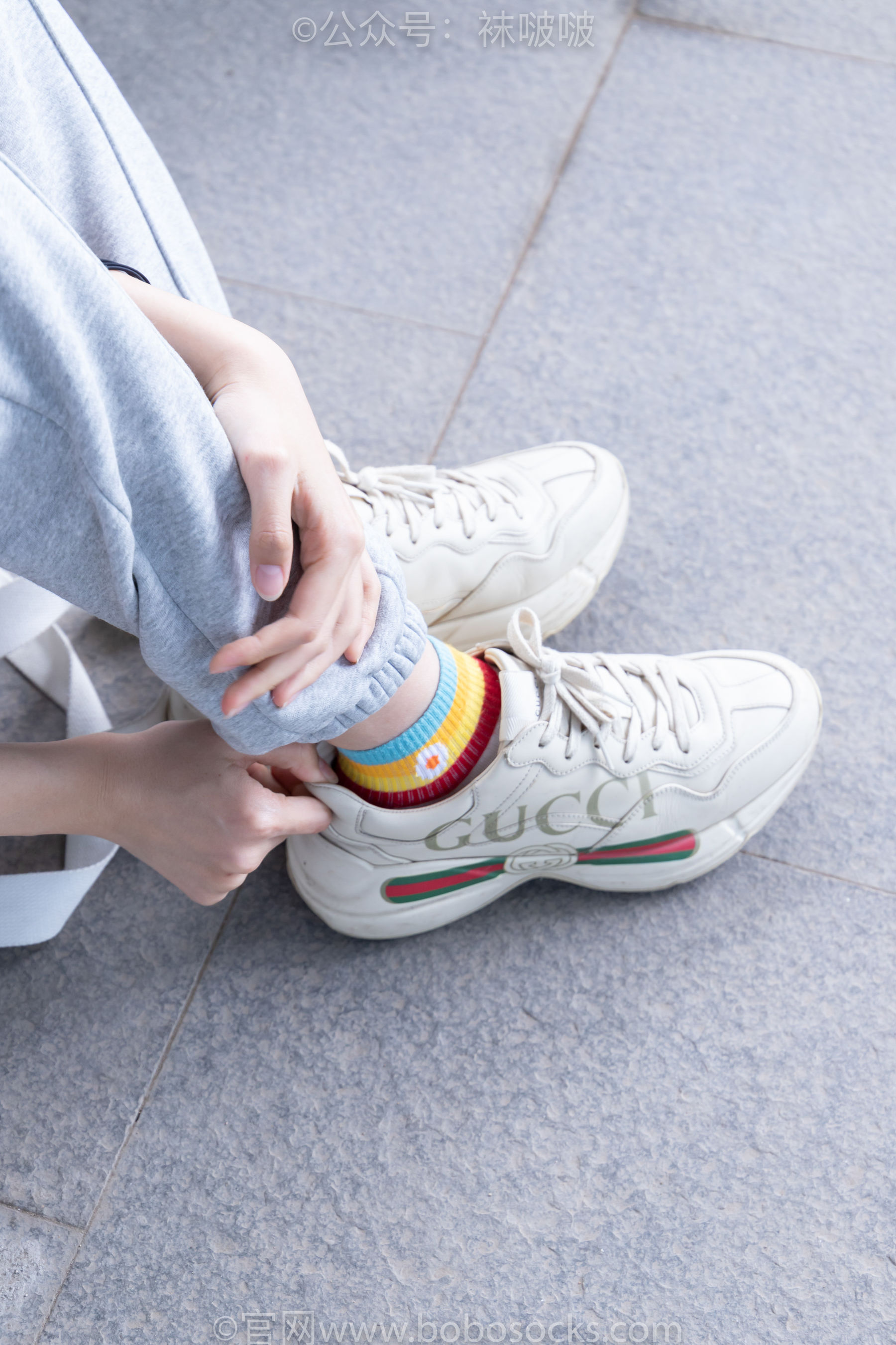 BoBoSocks袜啵啵 No.012 泡芙-运动鞋、白棉袜、裸足