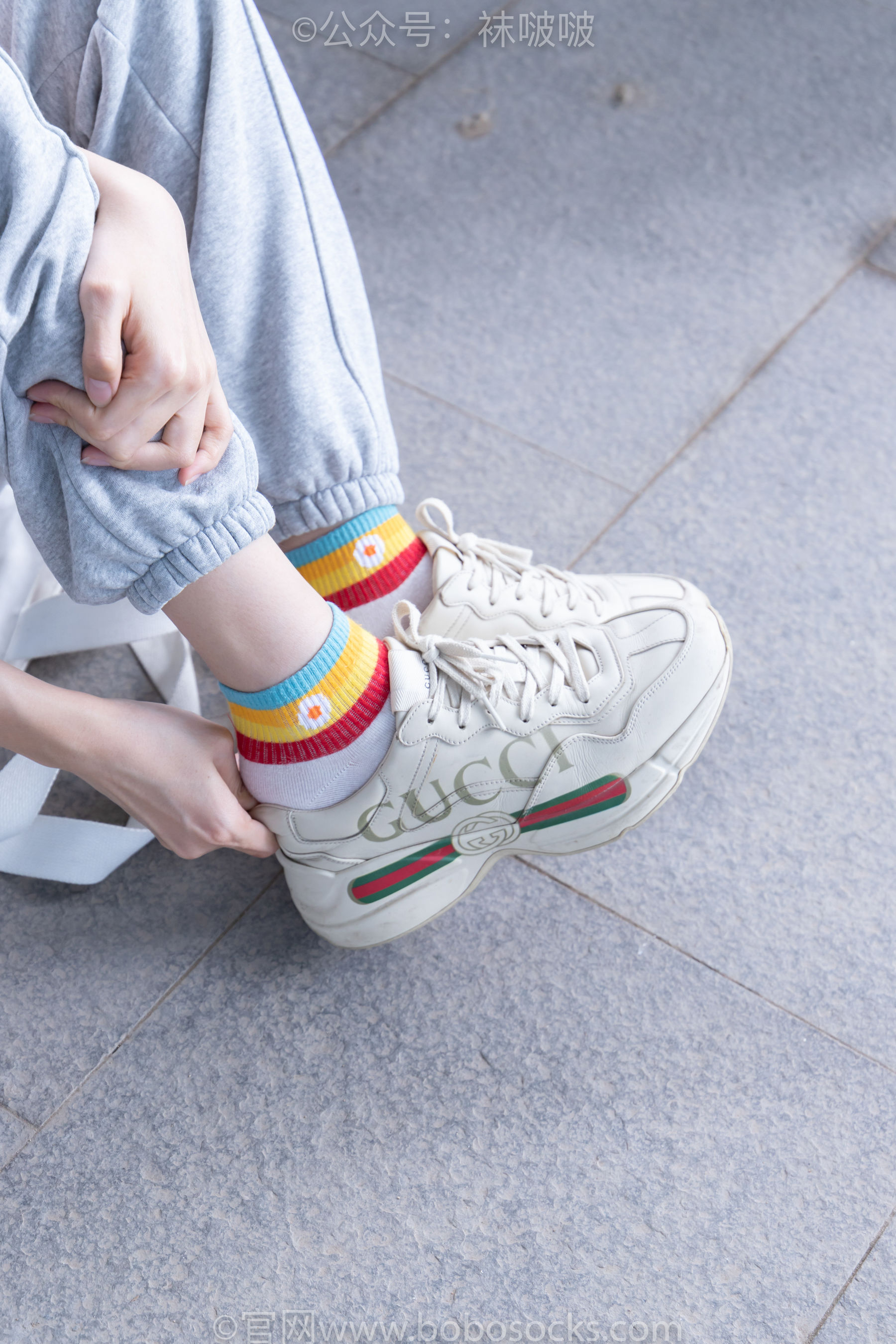 BoBoSocks袜啵啵 No.012 泡芙-运动鞋、白棉袜、裸足