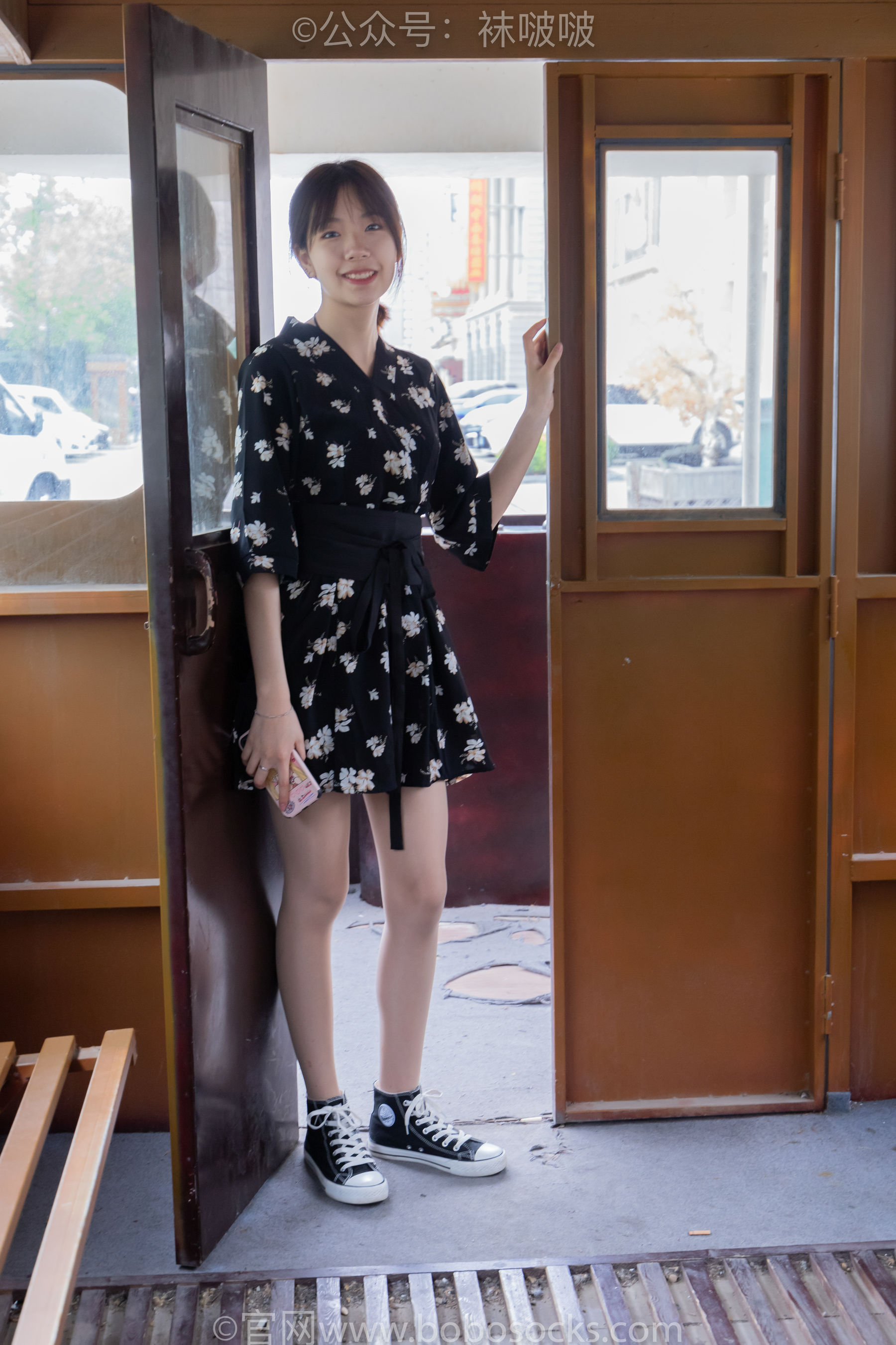 BoBoSocks袜啵啵 No.013 小甜豆-匡威帆布鞋、浅灰色短棉袜、肉丝