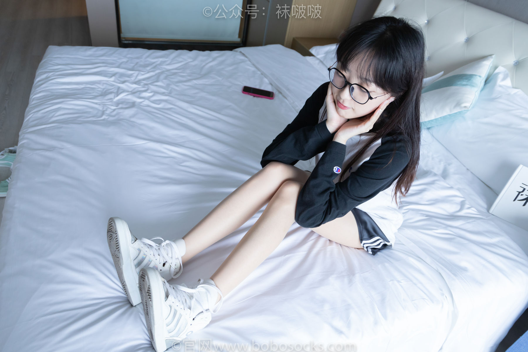 BoBoSocks袜啵啵 No.015 稚予-阿迪板鞋、白色短棉袜、肉丝