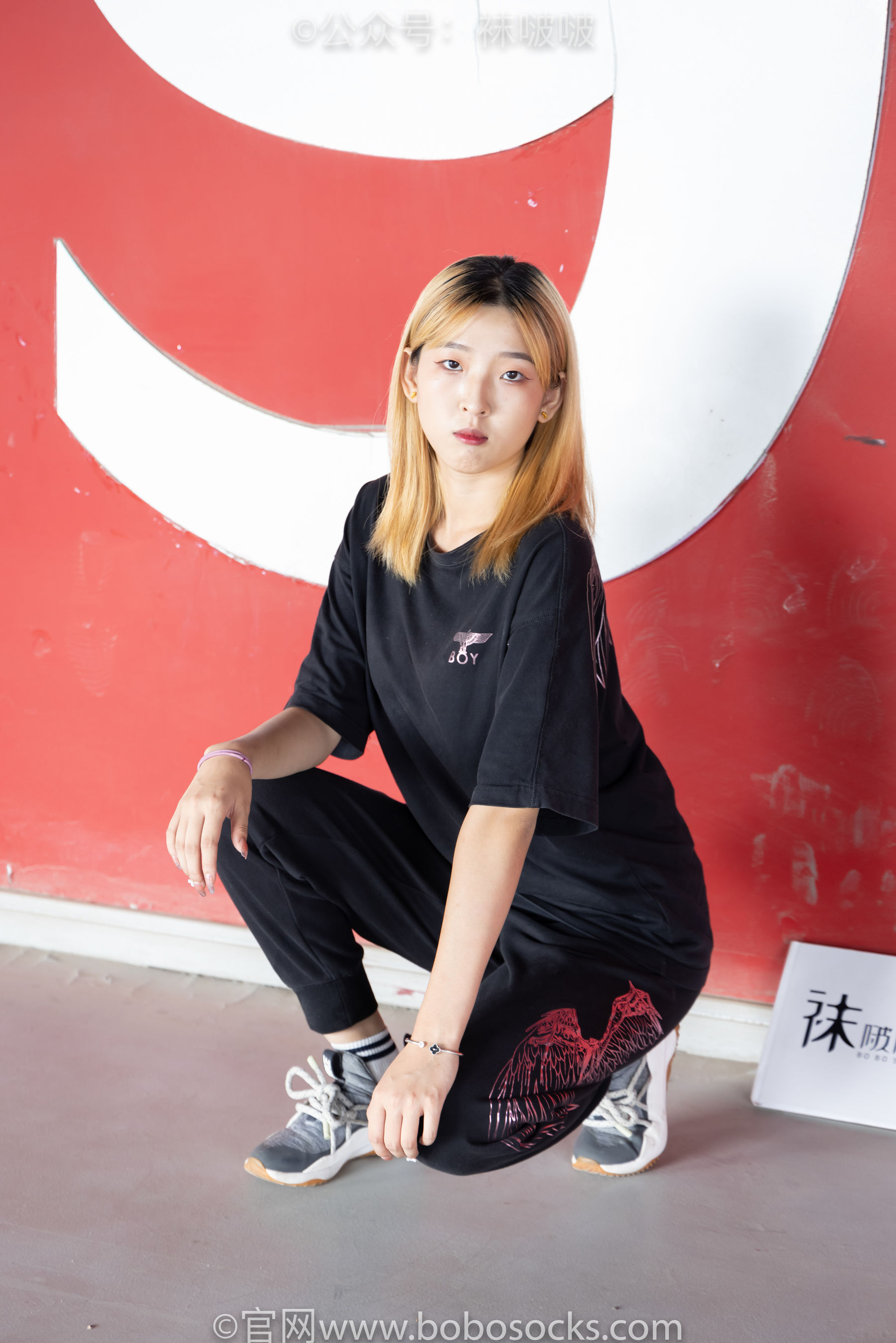 BoBoSocks袜啵啵 No.018 木木-运动鞋、白棉袜、裸足
