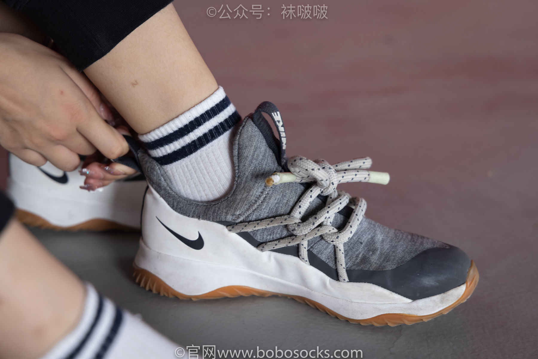 BoBoSocks袜啵啵 No.018 木木-运动鞋、白棉袜、裸足