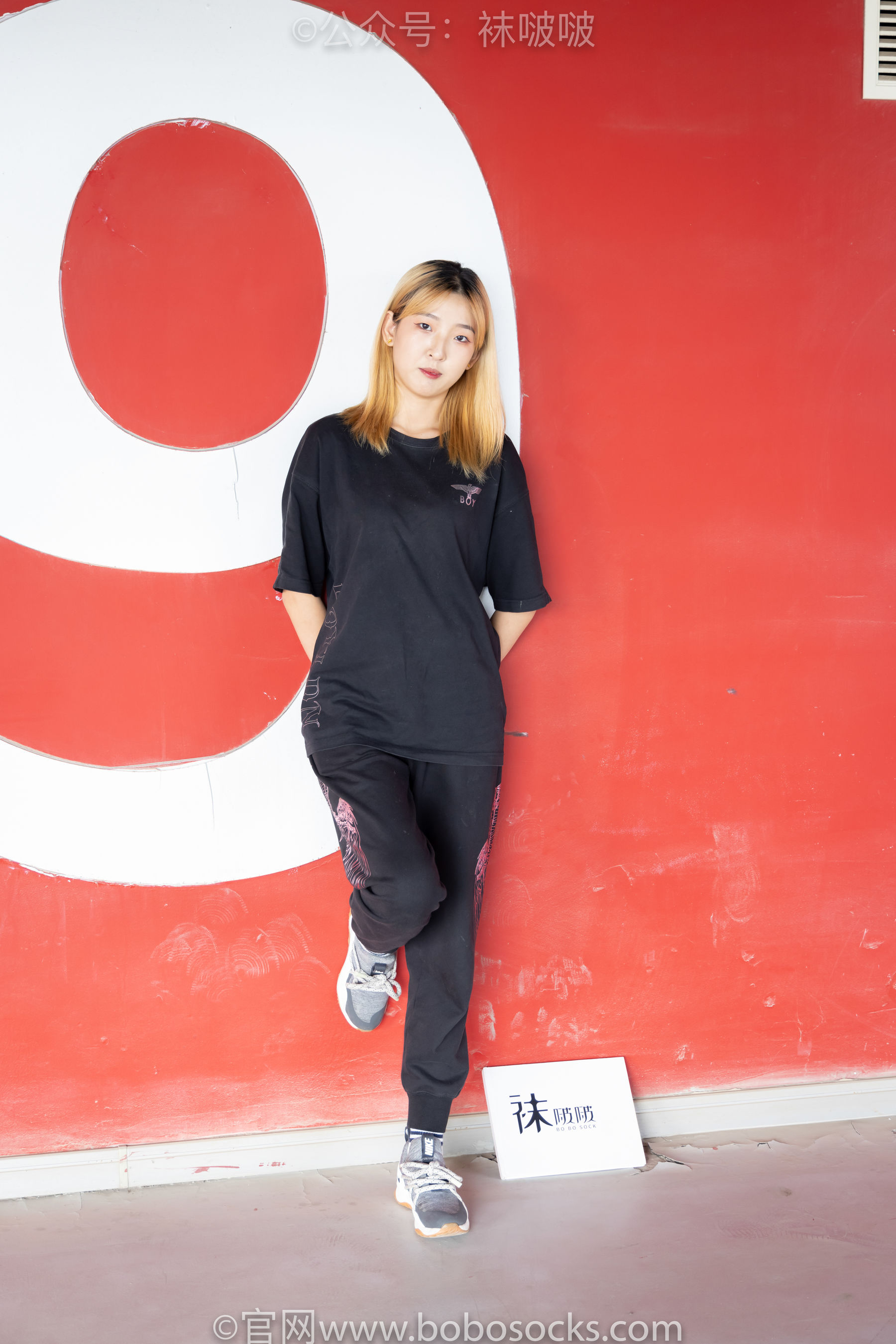 BoBoSocks袜啵啵 No.018 木木-运动鞋、白棉袜、裸足