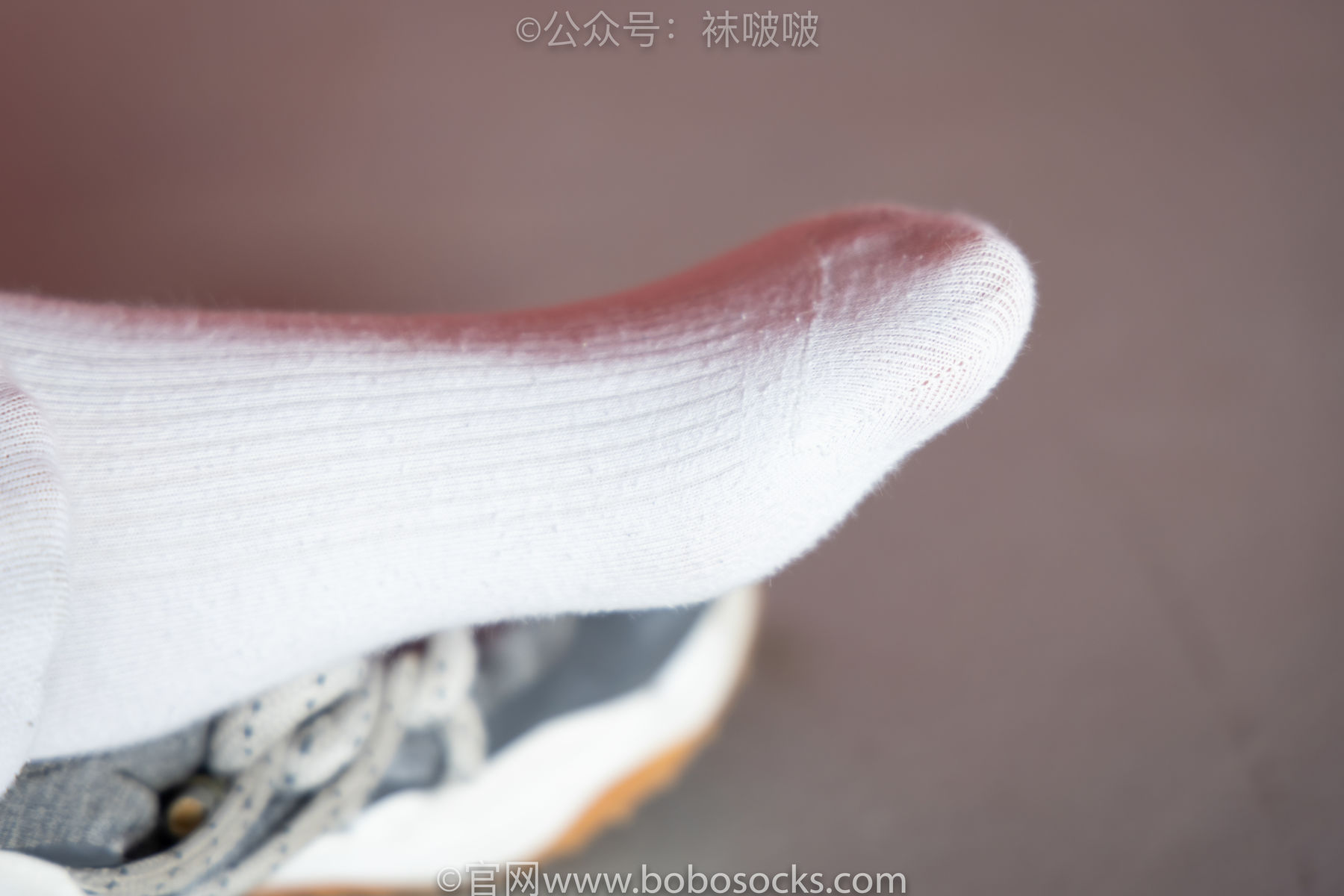 BoBoSocks袜啵啵 No.018 木木-运动鞋、白棉袜、裸足