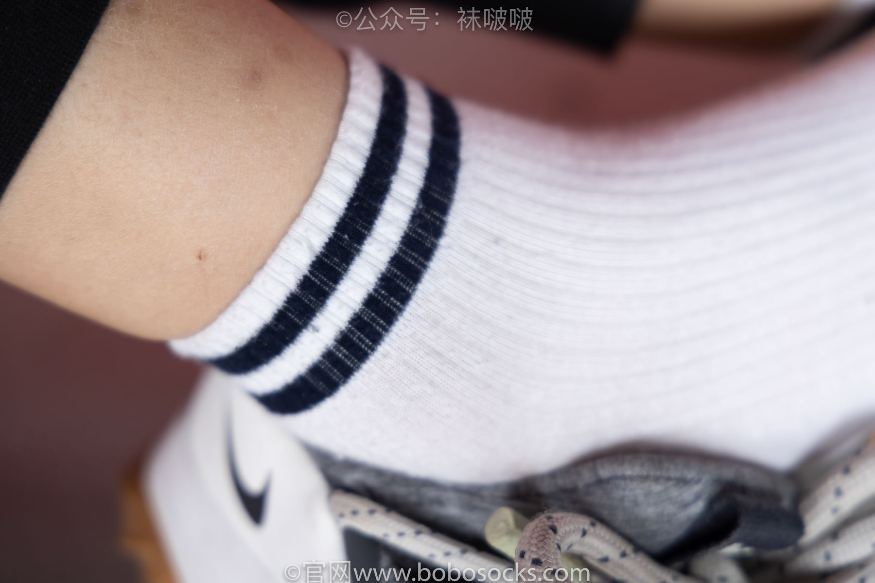 BoBoSocks袜啵啵 No.018 木木-运动鞋、白棉袜、裸足