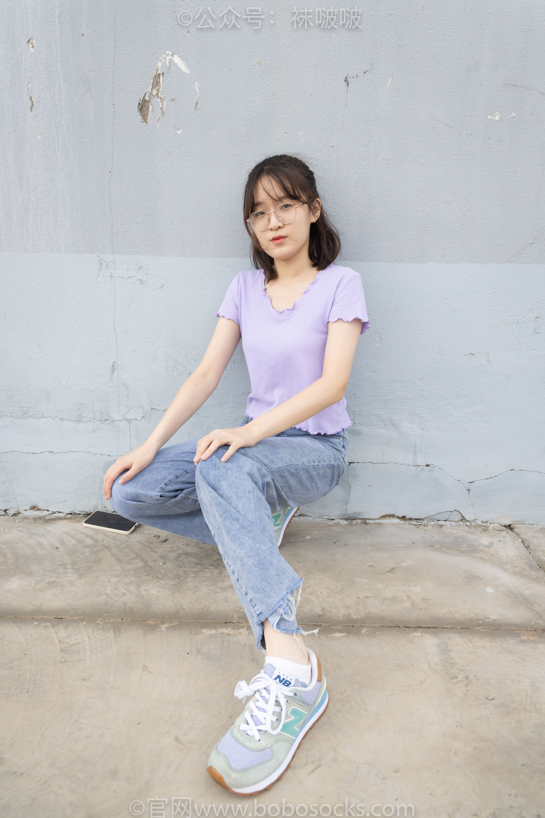BoBoSocks袜啵啵 No.020 熊熊-NB运动鞋、蓝色短棉袜、裸足