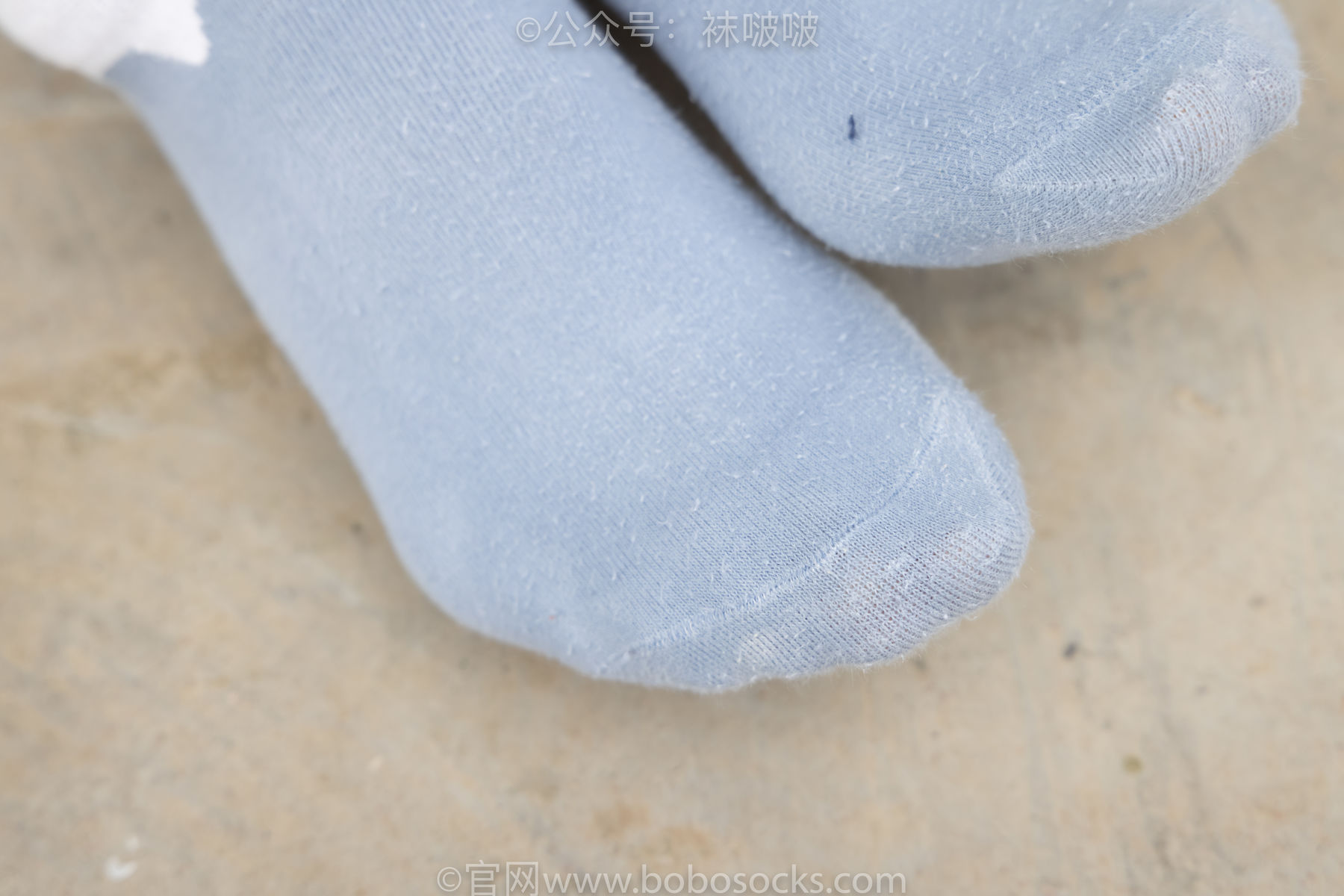 BoBoSocks袜啵啵 No.020 熊熊-NB运动鞋、蓝色短棉袜、裸足