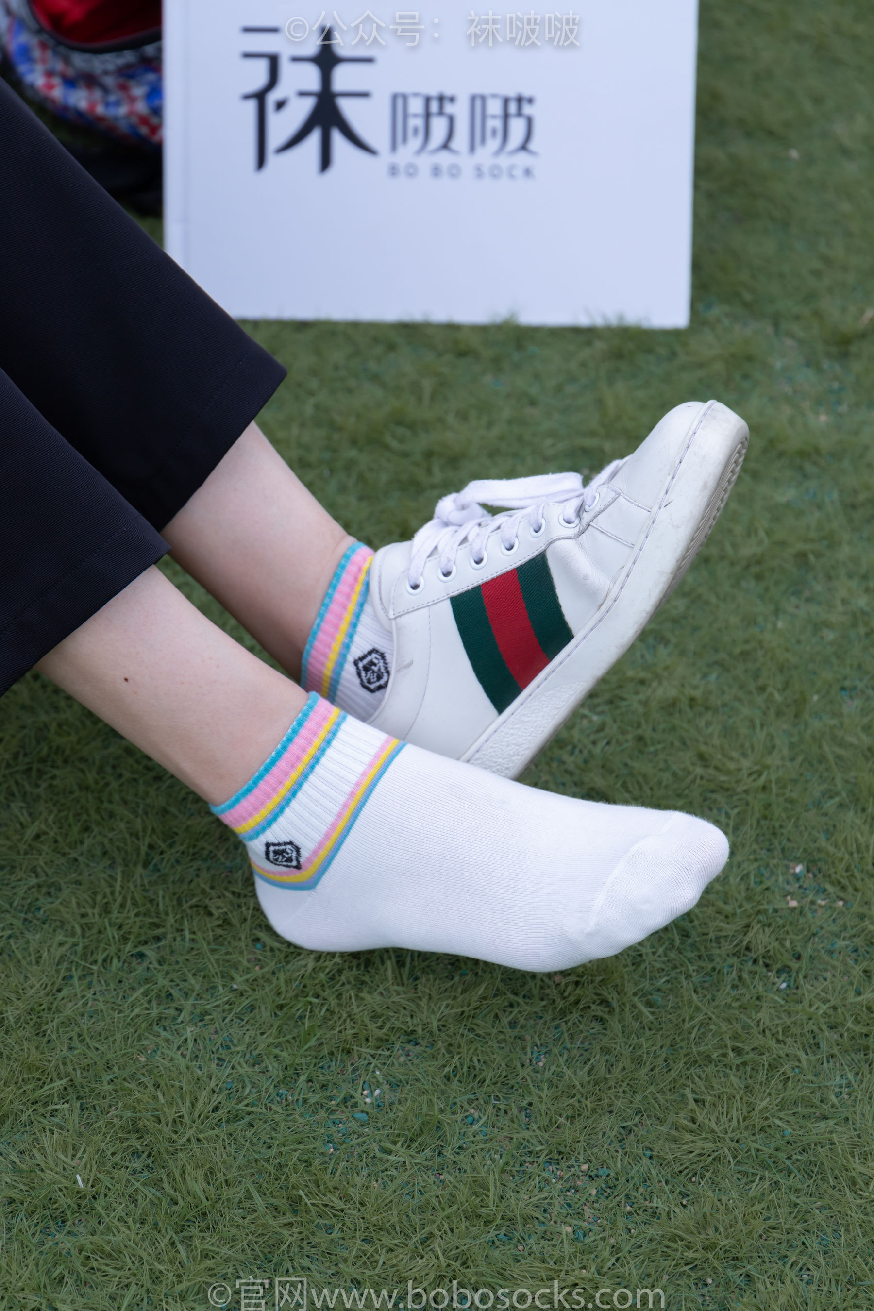 BoBoSocks袜啵啵 No.021 泡芙-板鞋、白棉袜、裸足
