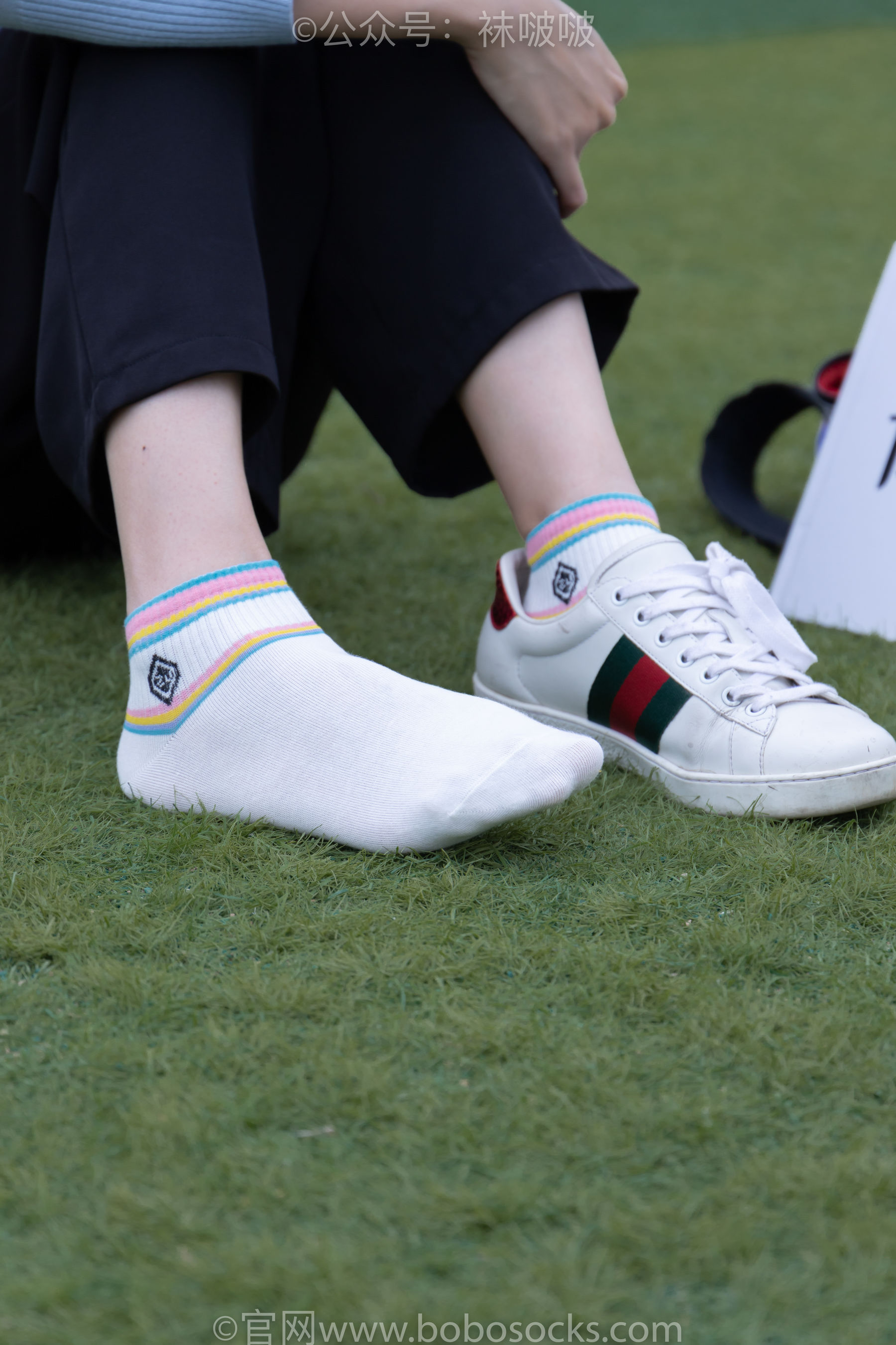 BoBoSocks袜啵啵 No.021 泡芙-板鞋、白棉袜、裸足