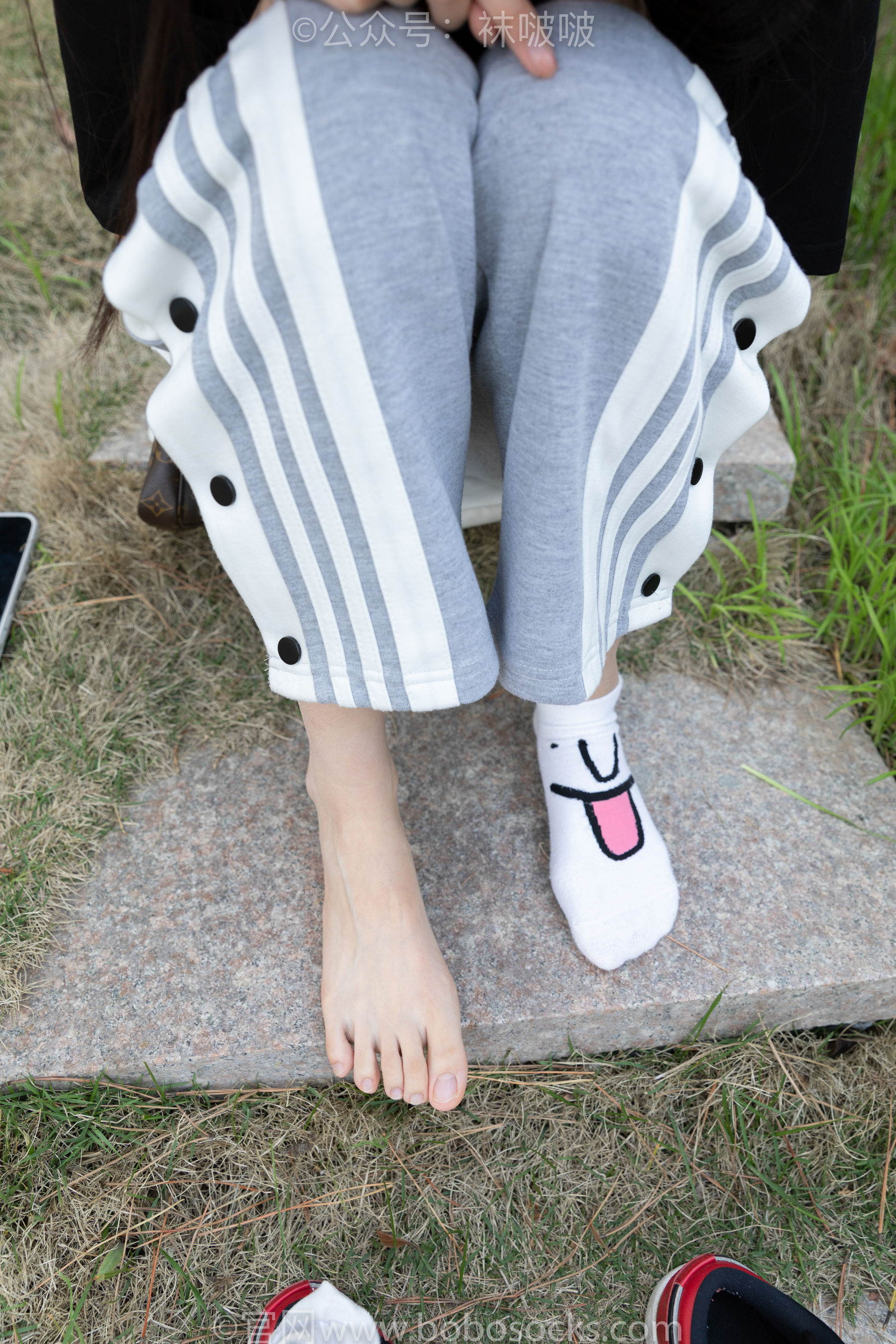 BoBoSocks袜啵啵 No.023 稚予-AJ、白色短棉袜、裸足