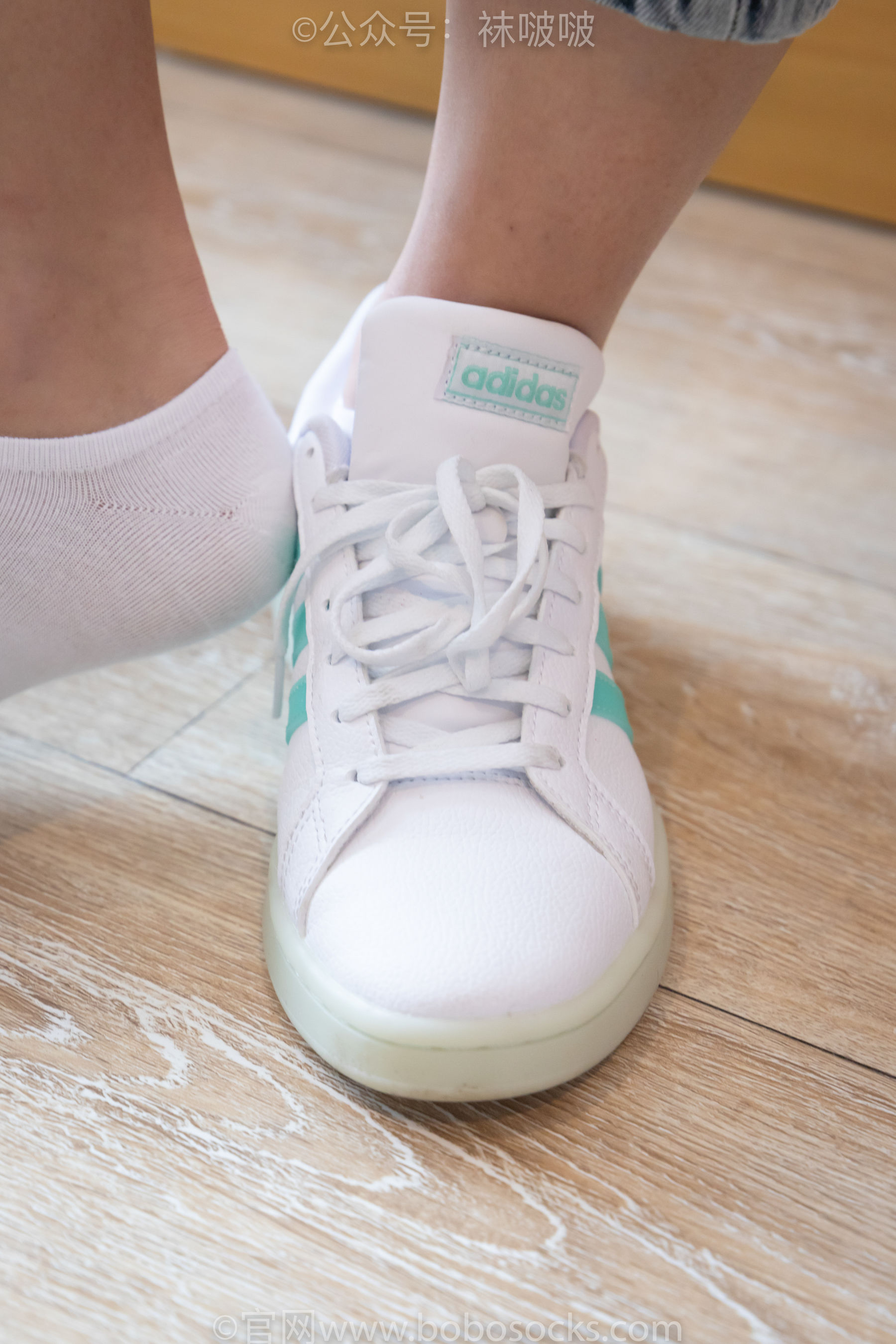 BoBoSocks袜啵啵 No.024 涵涵-板鞋、白棉袜、裸足