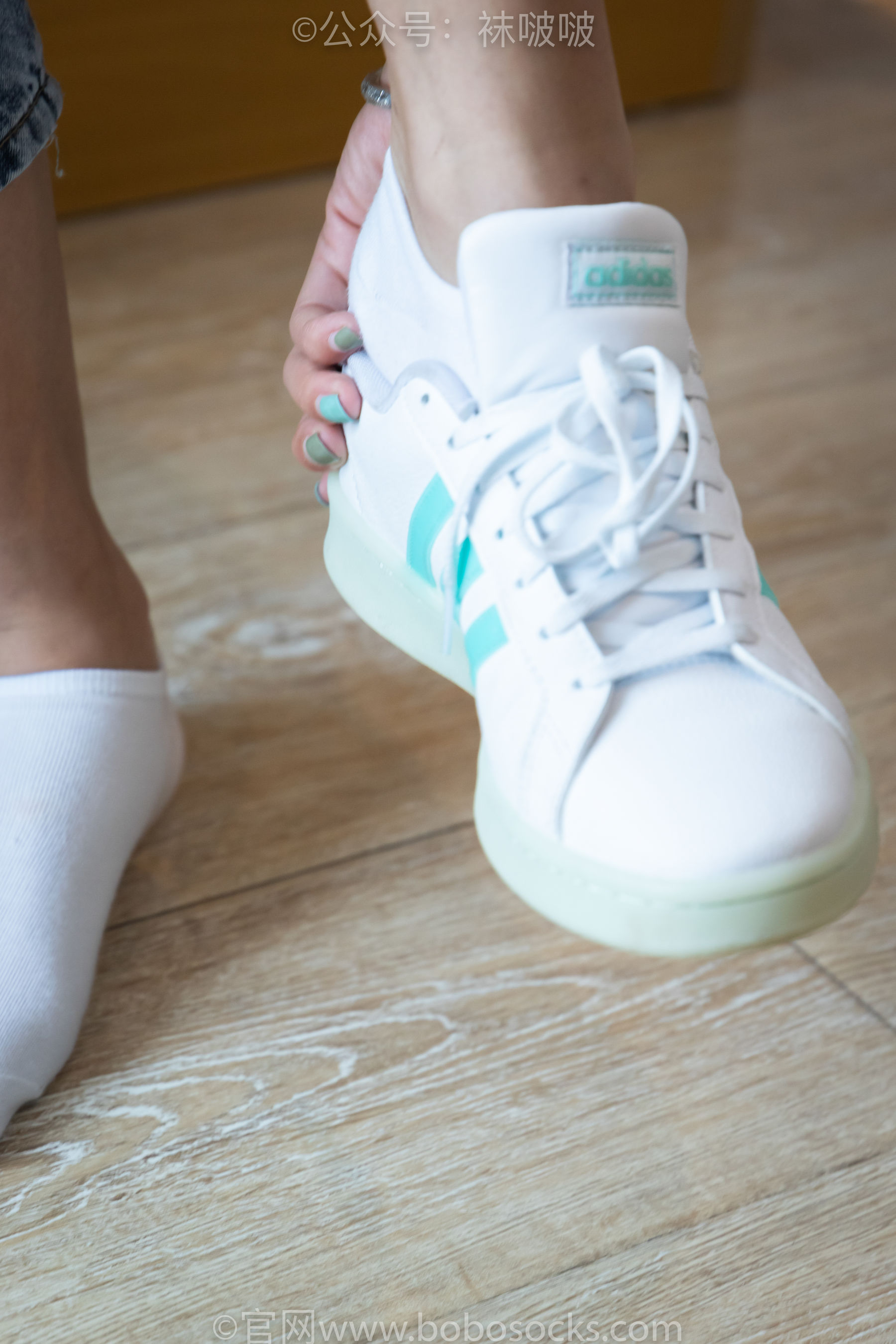 BoBoSocks袜啵啵 No.024 涵涵-板鞋、白棉袜、裸足