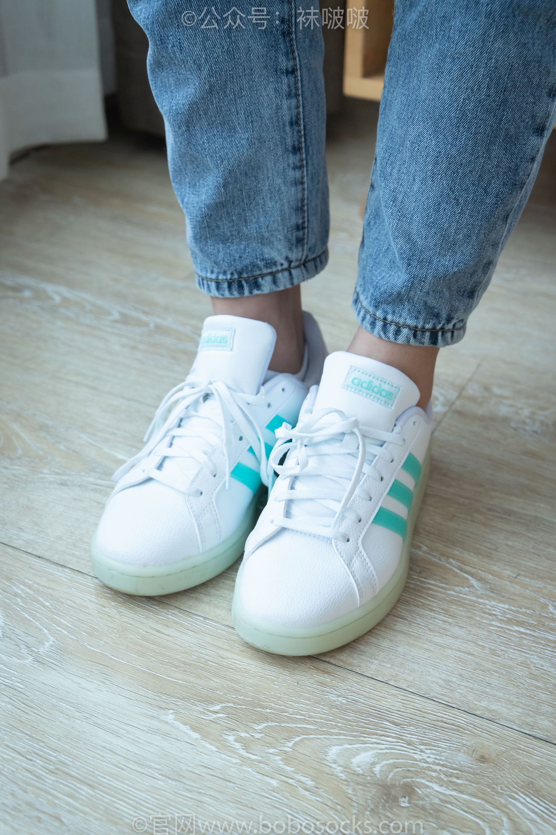 BoBoSocks袜啵啵 No.024 涵涵-板鞋、白棉袜、裸足