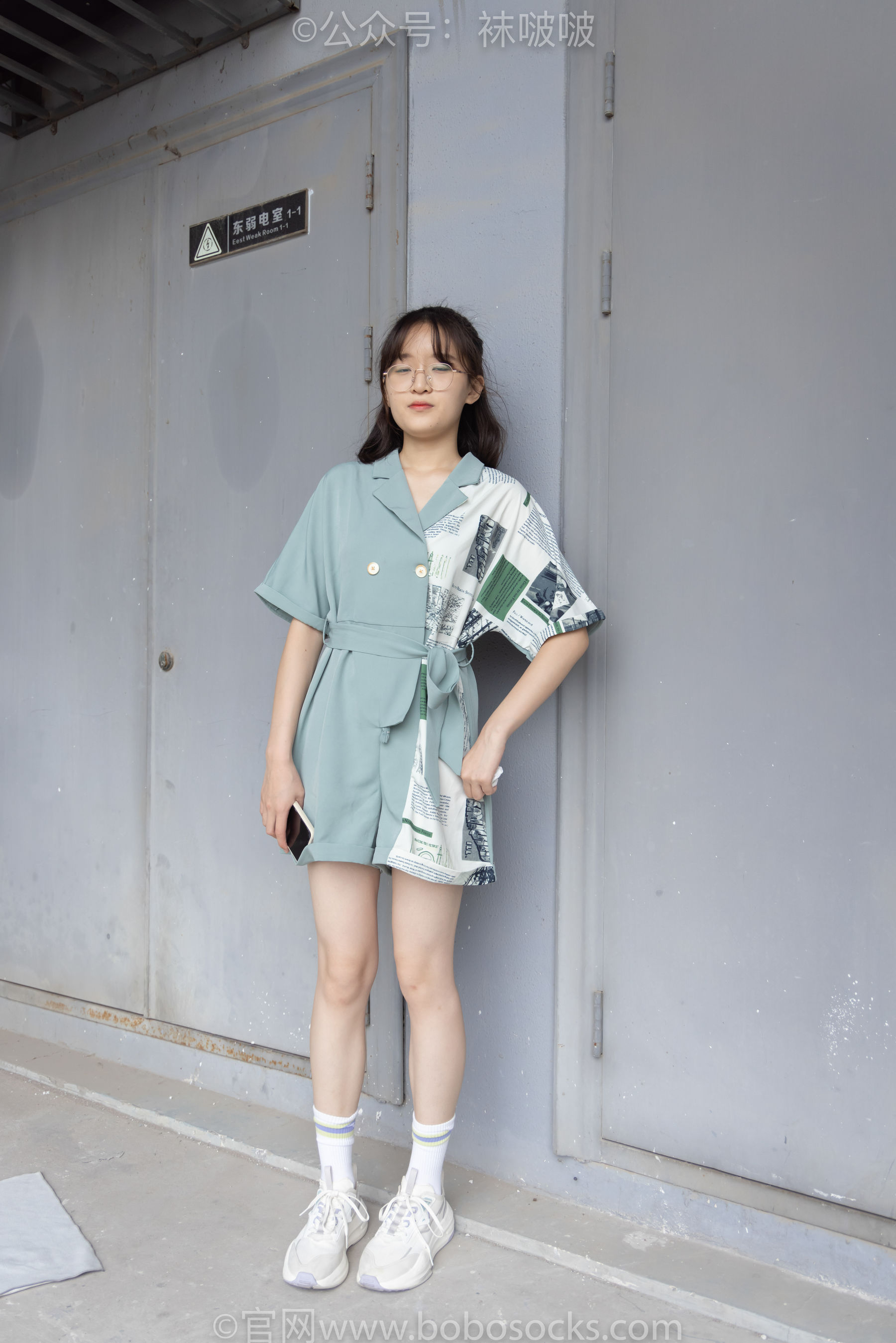 BoBoSocks袜啵啵 No.025 熊熊-安踏运动鞋、白色棉袜、裸足
