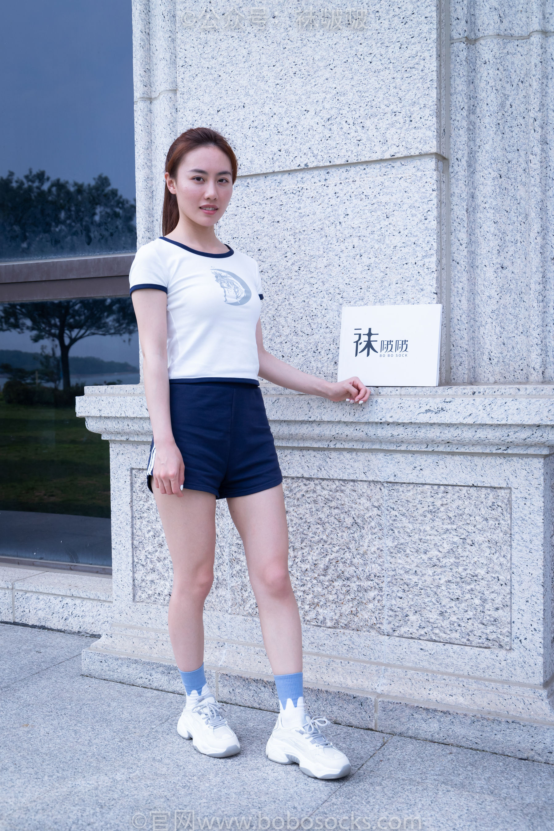 BoBoSocks袜啵啵 No.028 小米-运动鞋、白棉袜、裸足
