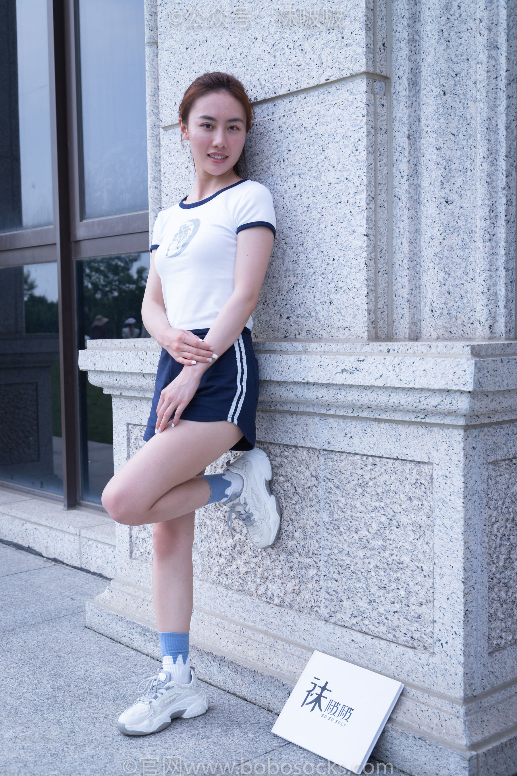 BoBoSocks袜啵啵 No.028 小米-运动鞋、白棉袜、裸足
