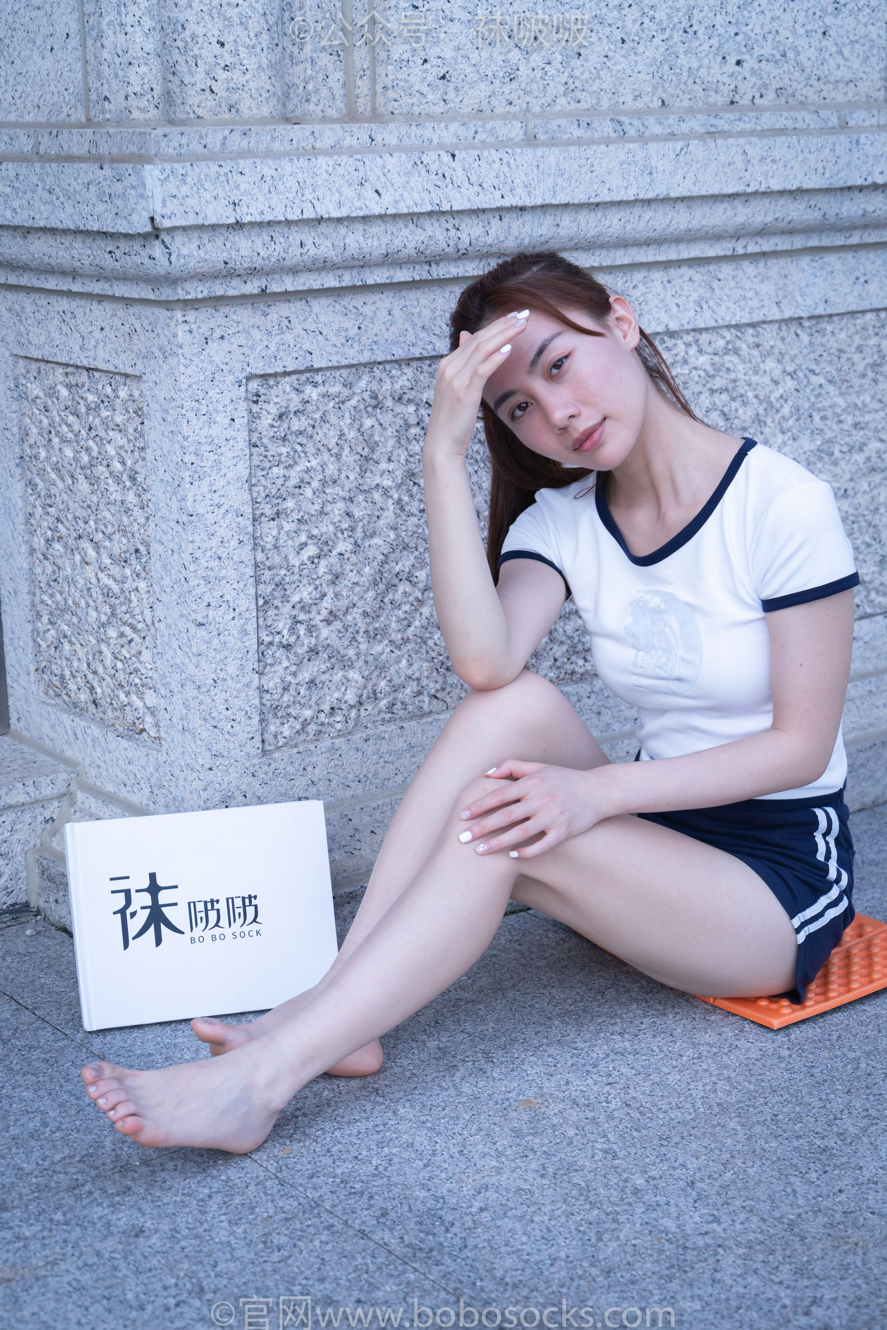 BoBoSocks袜啵啵 No.028 小米-运动鞋、白棉袜、裸足