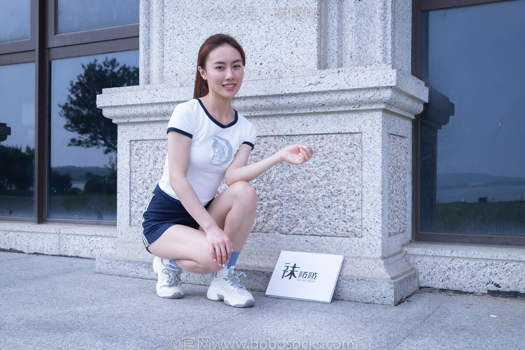 BoBoSocks袜啵啵 No.028 小米-运动鞋、白棉袜、裸足