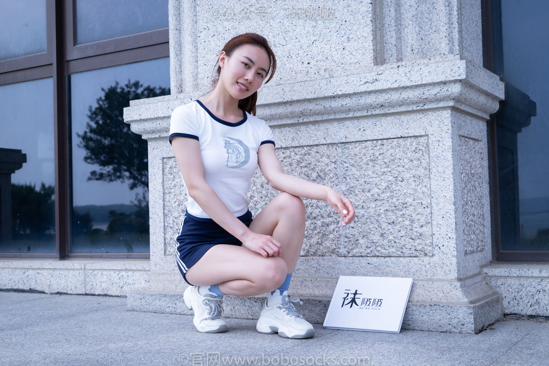 BoBoSocks袜啵啵 No.028 小米-运动鞋、白棉袜、裸足