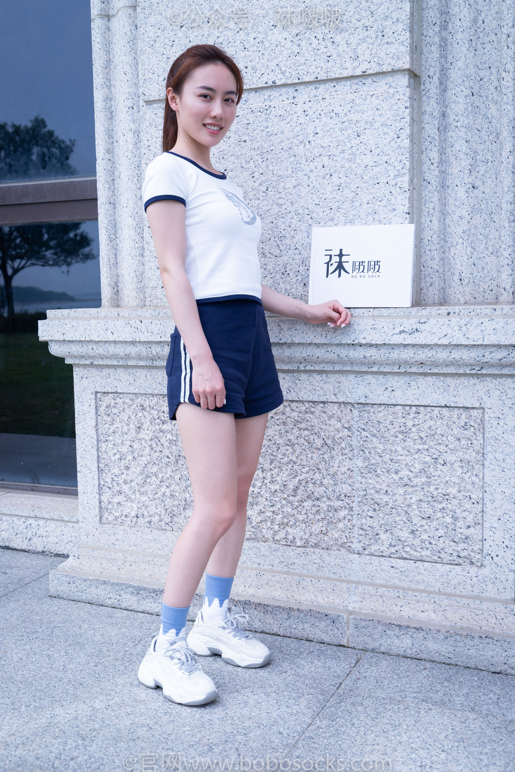 BoBoSocks袜啵啵 No.028 小米-运动鞋、白棉袜、裸足