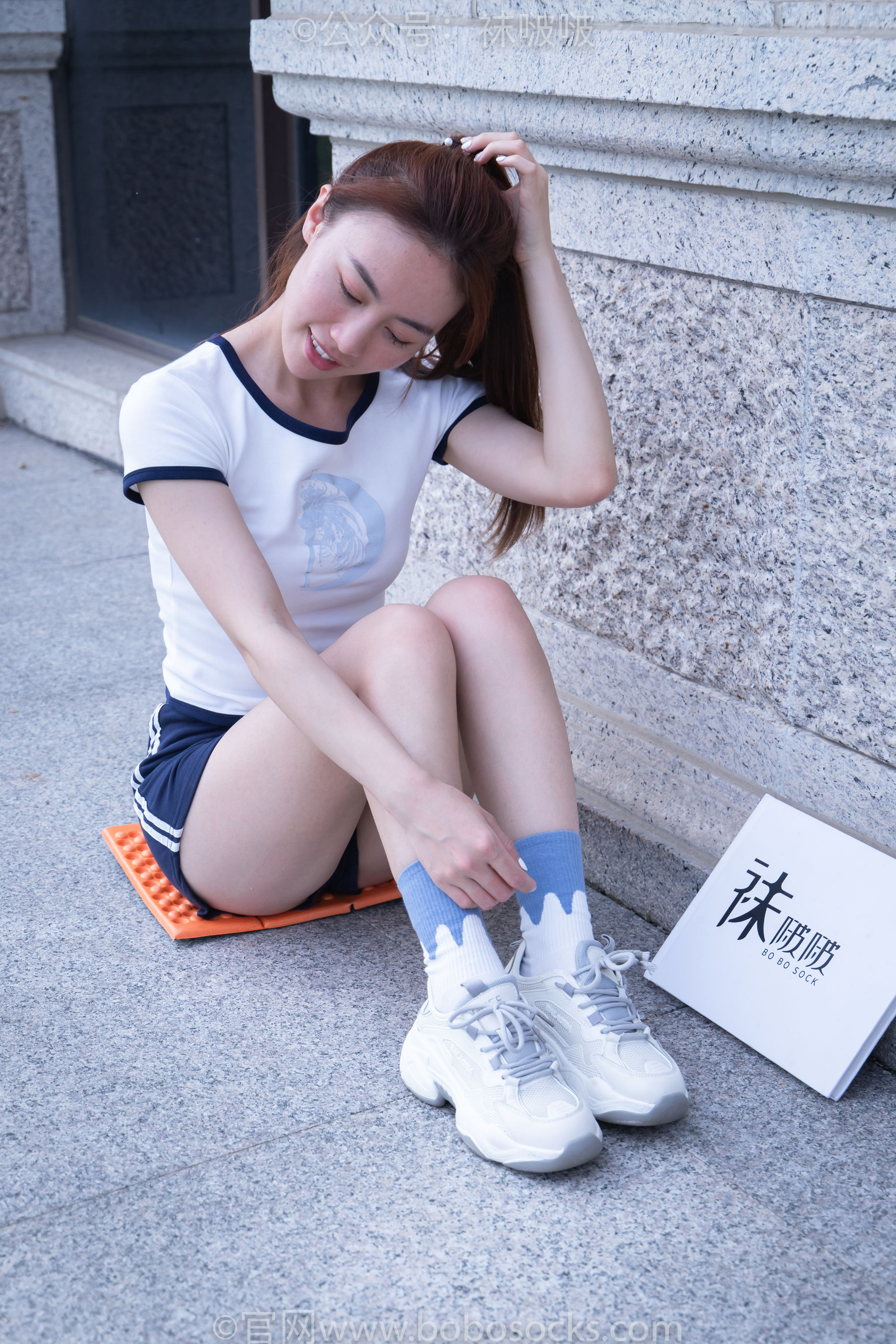 BoBoSocks袜啵啵 No.028 小米-运动鞋、白棉袜、裸足