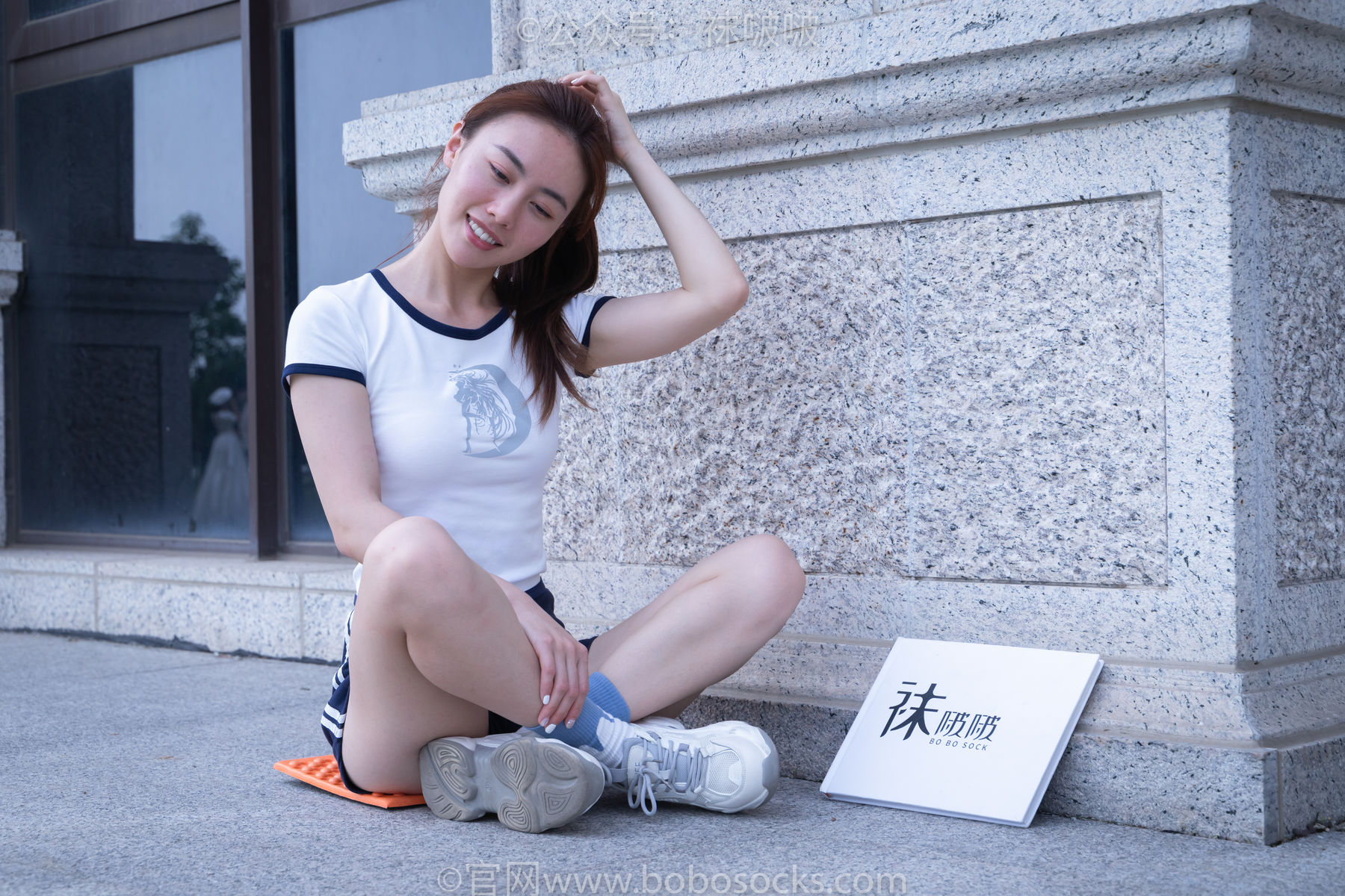 BoBoSocks袜啵啵 No.028 小米-运动鞋、白棉袜、裸足
