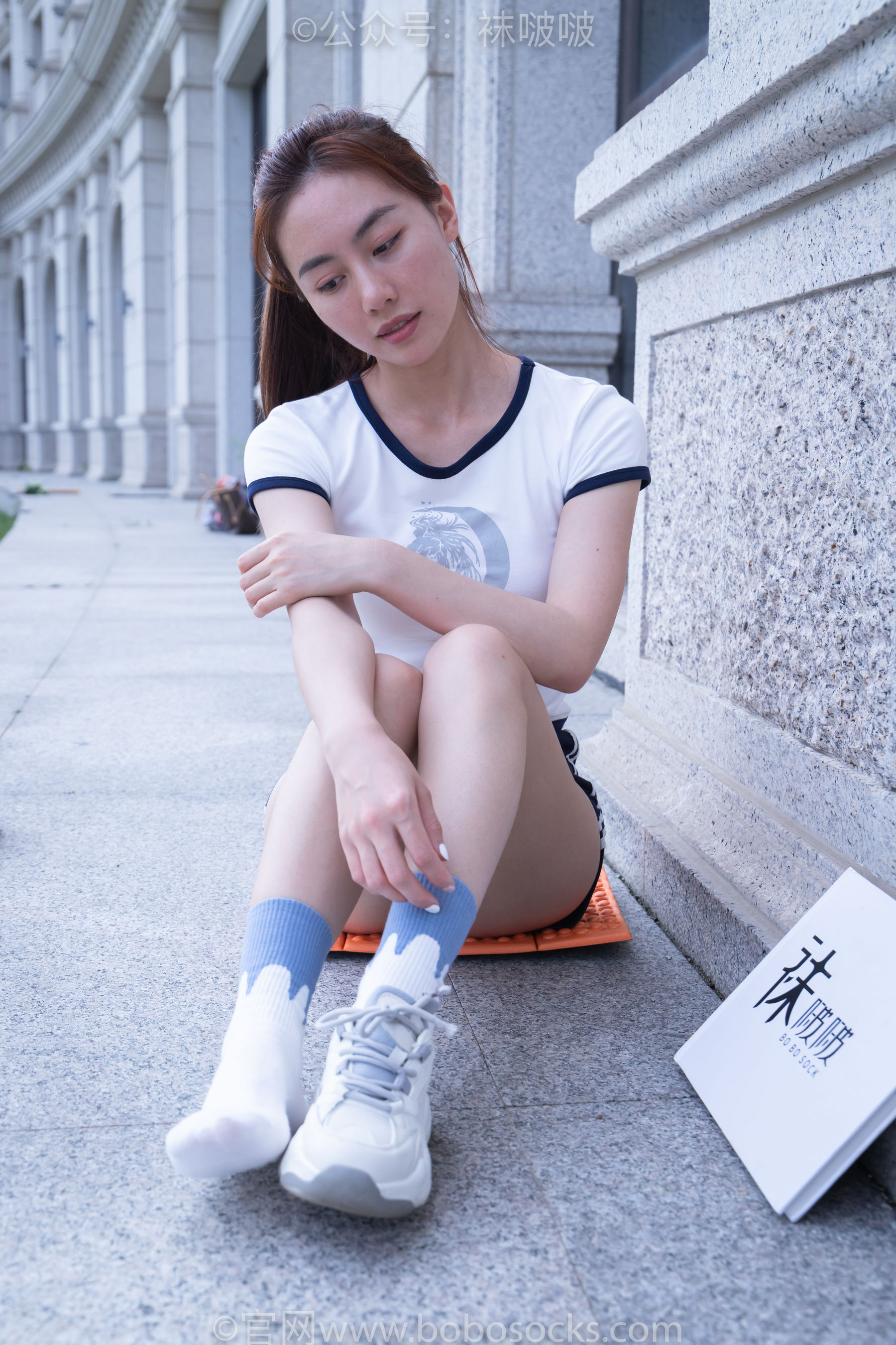 BoBoSocks袜啵啵 No.028 小米-运动鞋、白棉袜、裸足