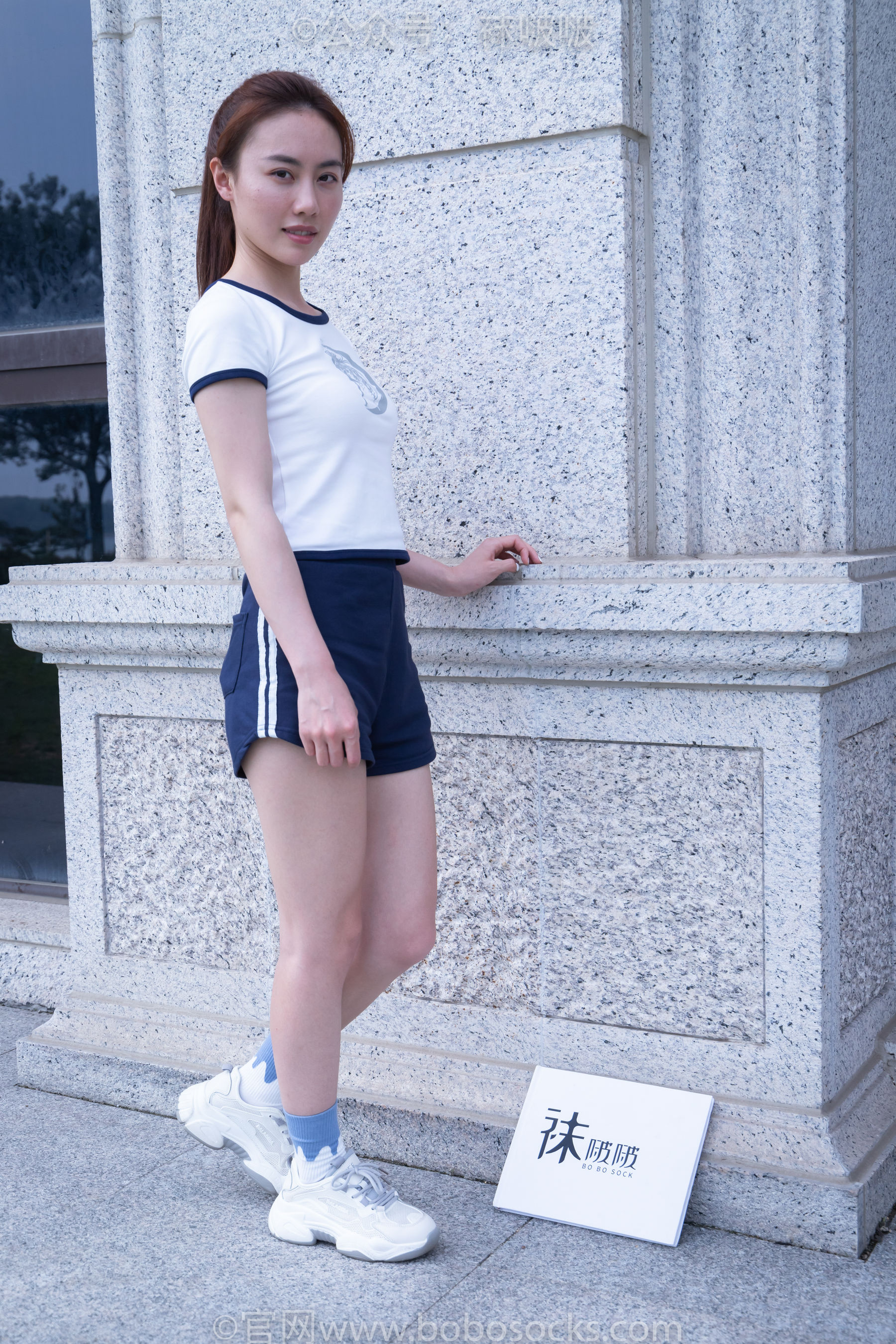 BoBoSocks袜啵啵 No.028 小米-运动鞋、白棉袜、裸足