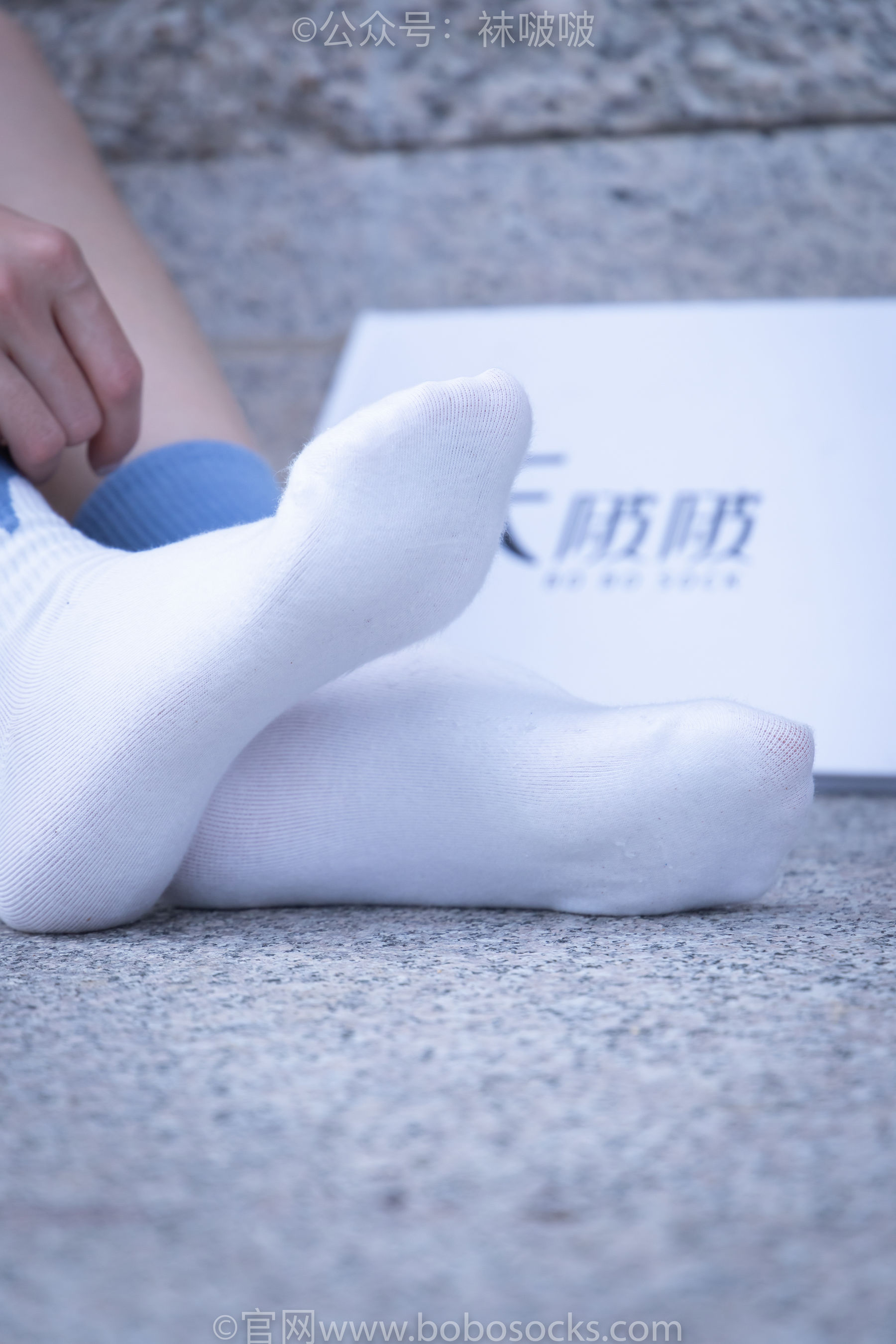 BoBoSocks袜啵啵 No.028 小米-运动鞋、白棉袜、裸足