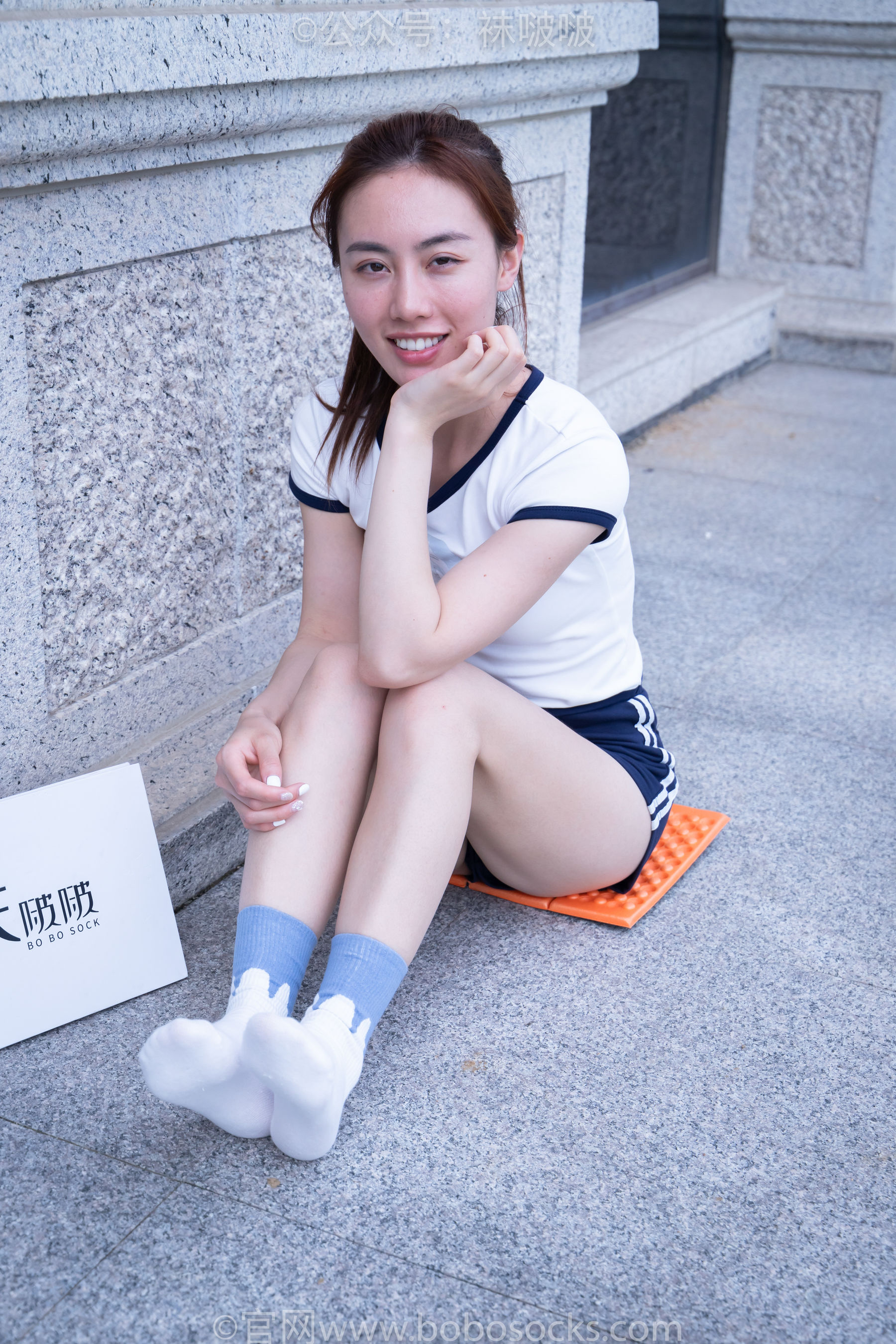 BoBoSocks袜啵啵 No.028 小米-运动鞋、白棉袜、裸足
