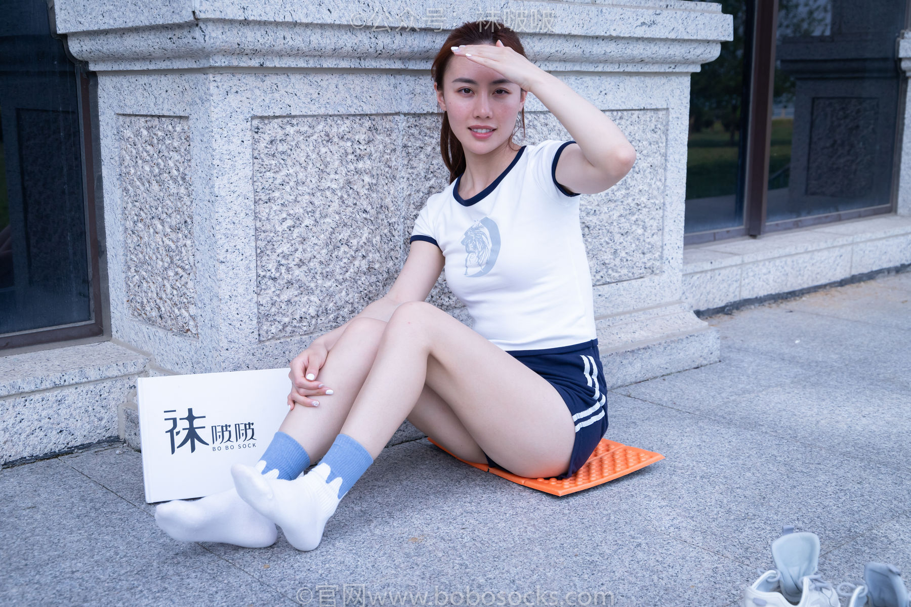 BoBoSocks袜啵啵 No.028 小米-运动鞋、白棉袜、裸足