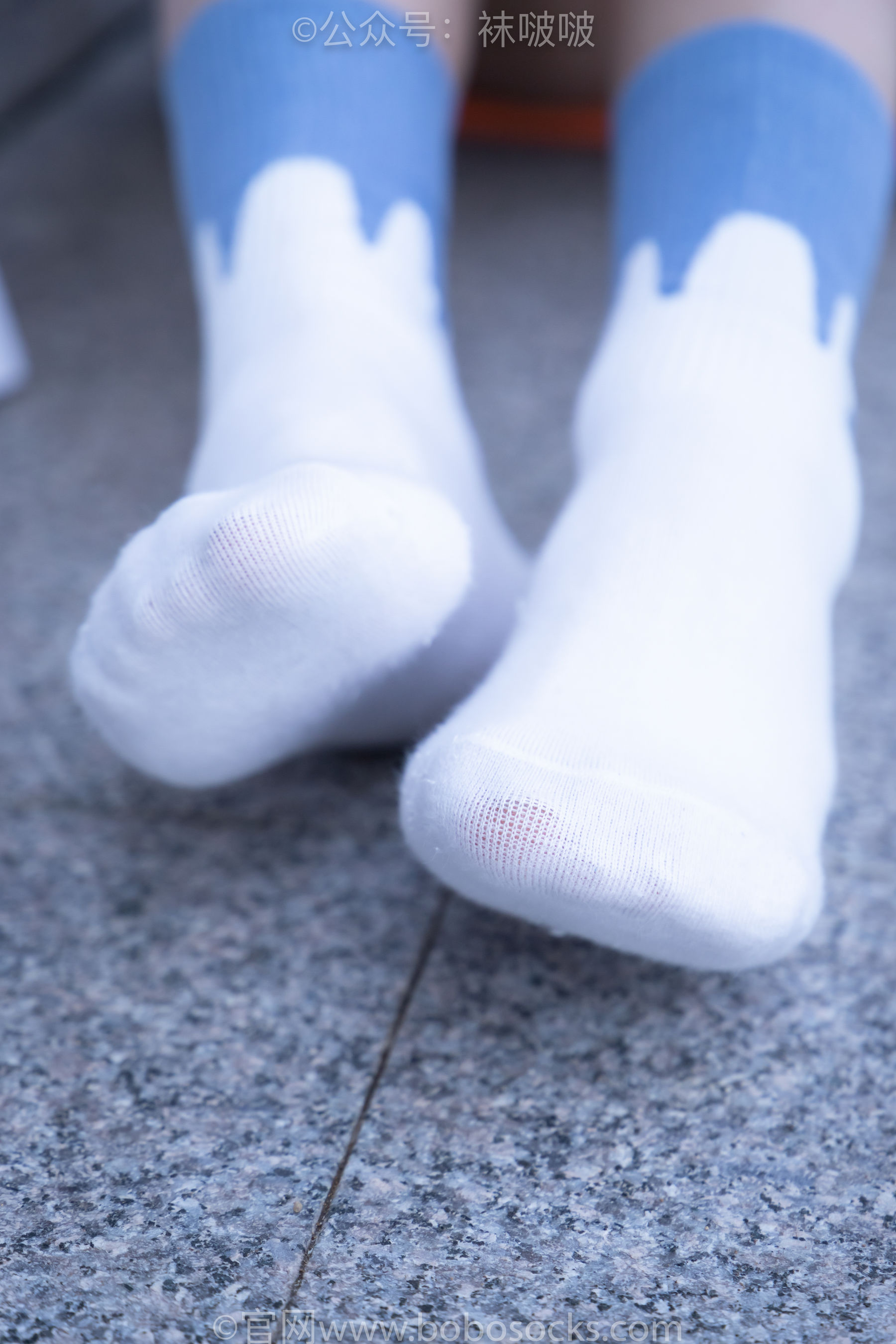 BoBoSocks袜啵啵 No.028 小米-运动鞋、白棉袜、裸足