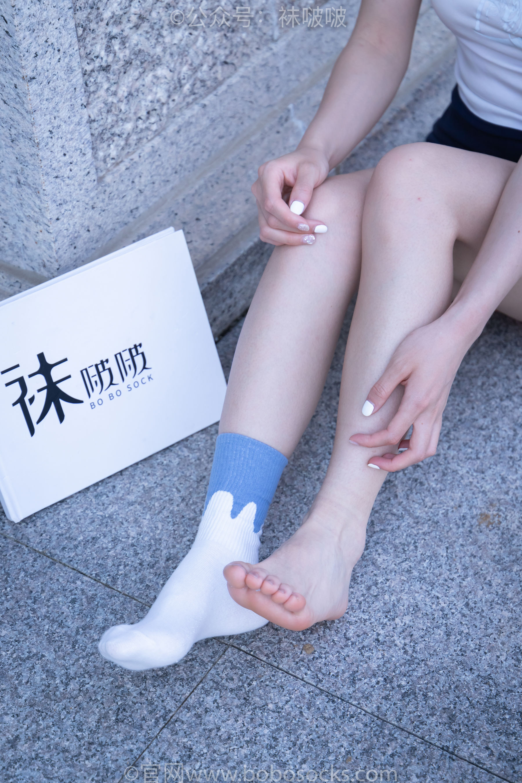 BoBoSocks袜啵啵 No.028 小米-运动鞋、白棉袜、裸足