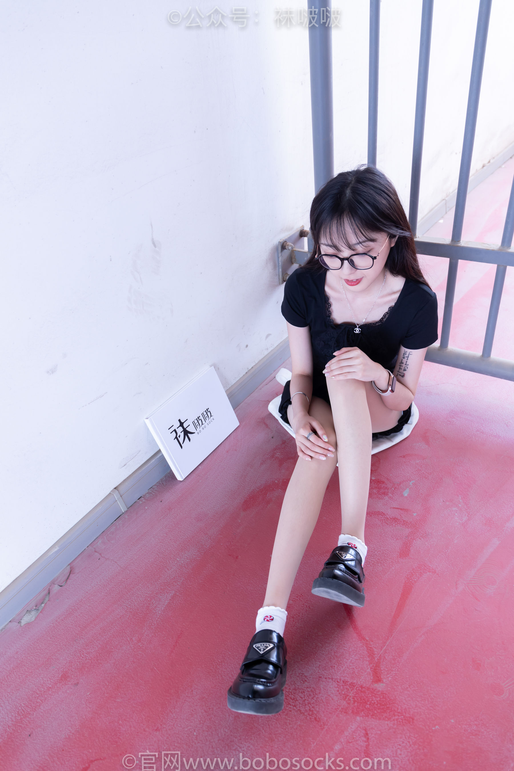 BoBoSocks袜啵啵 No.030 稚予- 皮鞋、短白棉袜、肉丝