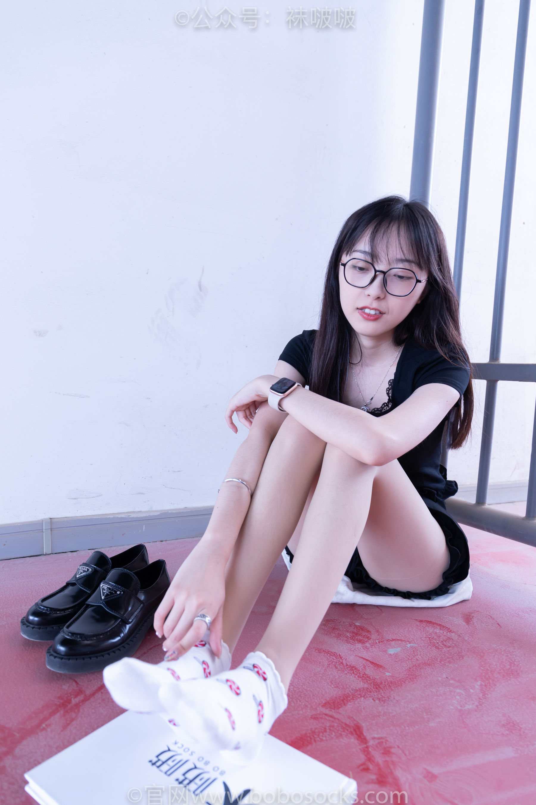 BoBoSocks袜啵啵 No.030 稚予- 皮鞋、短白棉袜、肉丝