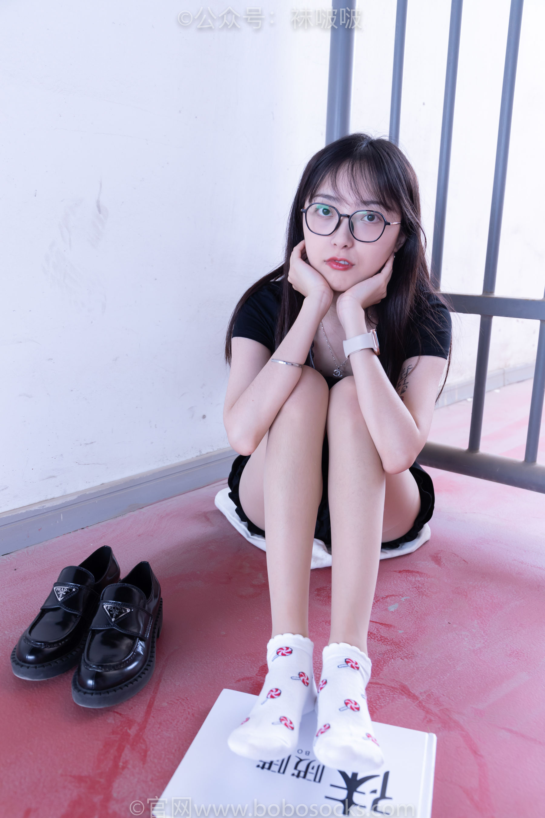 BoBoSocks袜啵啵 No.030 稚予- 皮鞋、短白棉袜、肉丝
