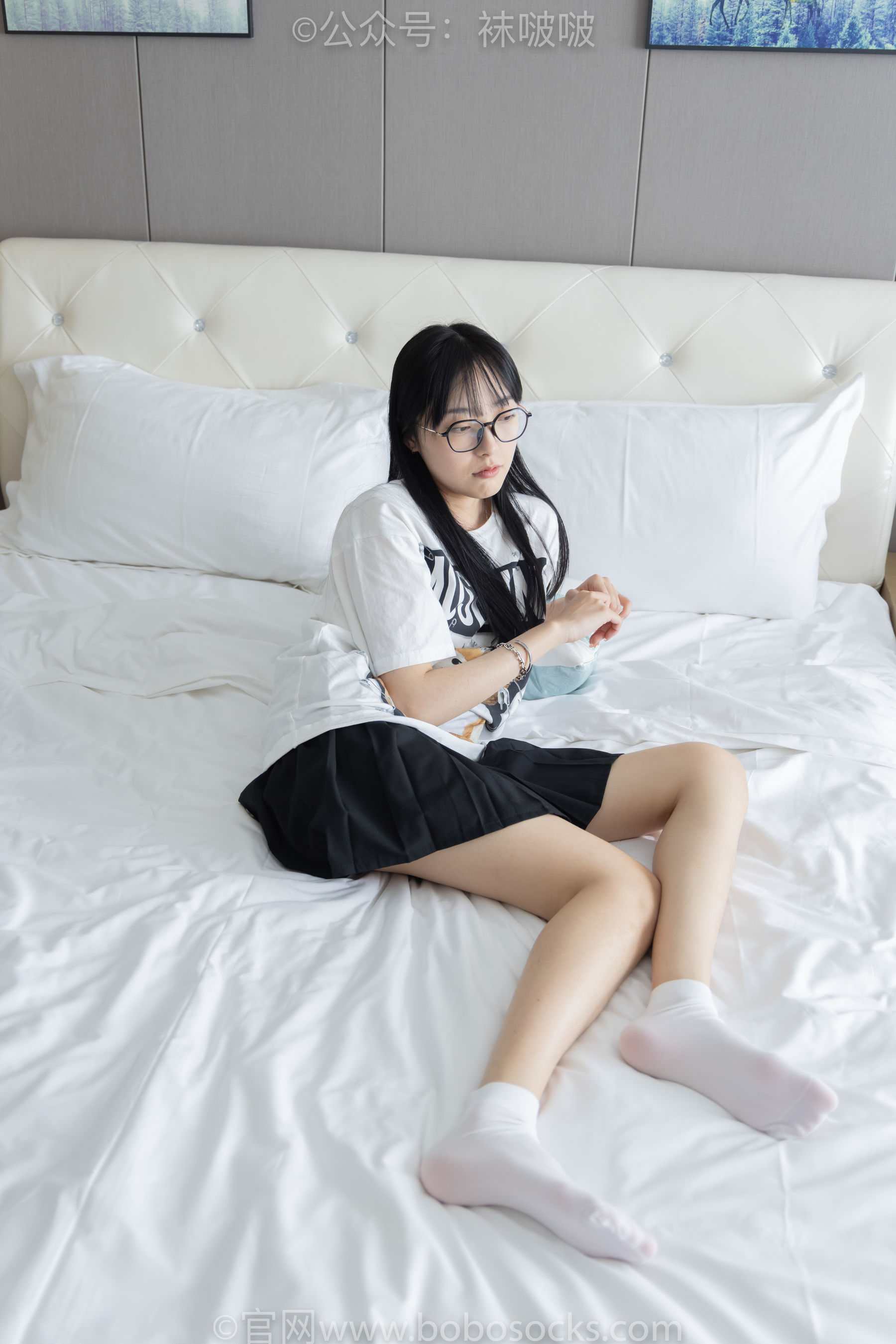 BoBoSocks袜啵啵 No.033 稚予-贝壳头、天鹅绒黑袜、天鹅绒白袜