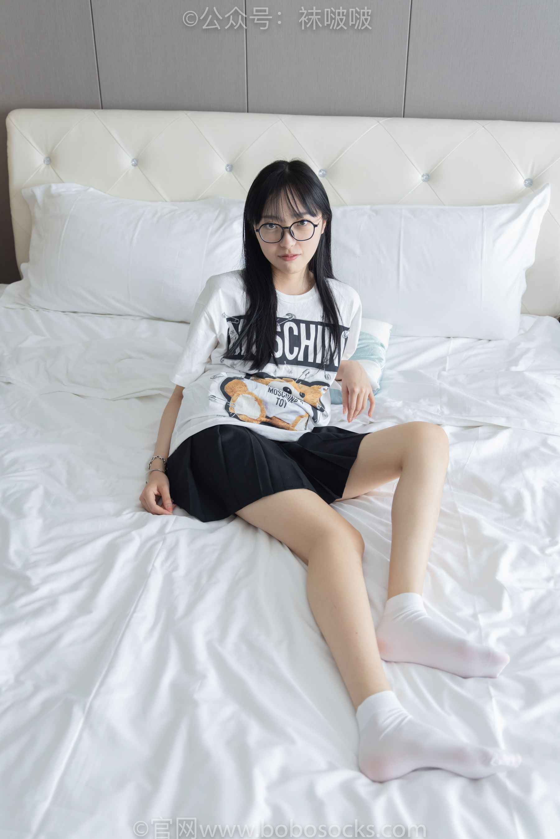 BoBoSocks袜啵啵 No.033 稚予-贝壳头、天鹅绒黑袜、天鹅绒白袜
