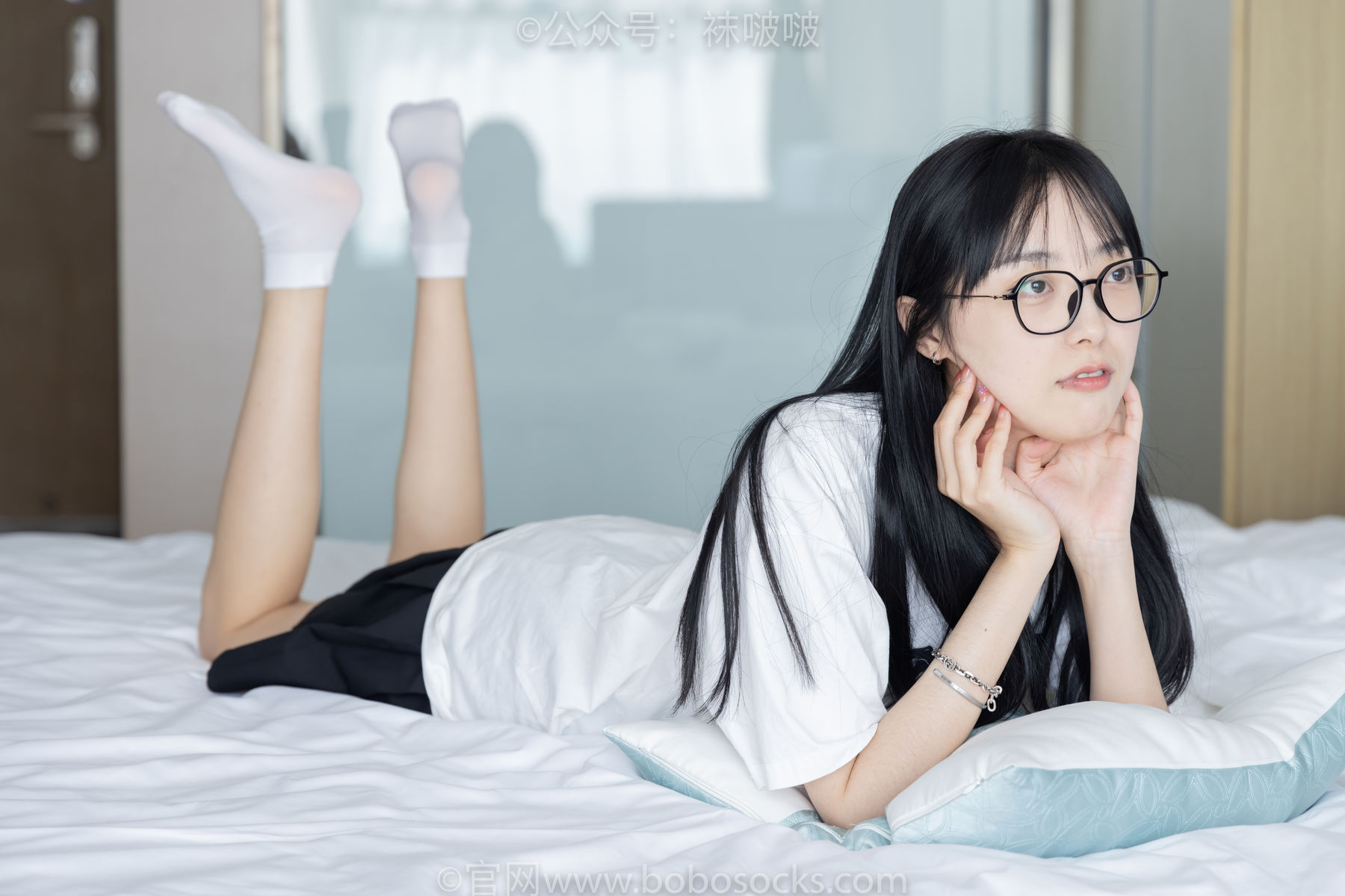 BoBoSocks袜啵啵 No.033 稚予-贝壳头、天鹅绒黑袜、天鹅绒白袜