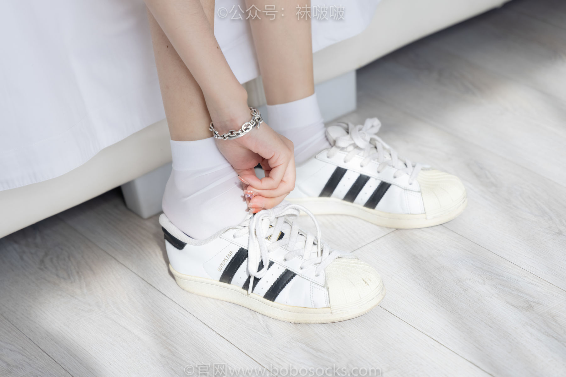 BoBoSocks袜啵啵 No.033 稚予-贝壳头、天鹅绒黑袜、天鹅绒白袜