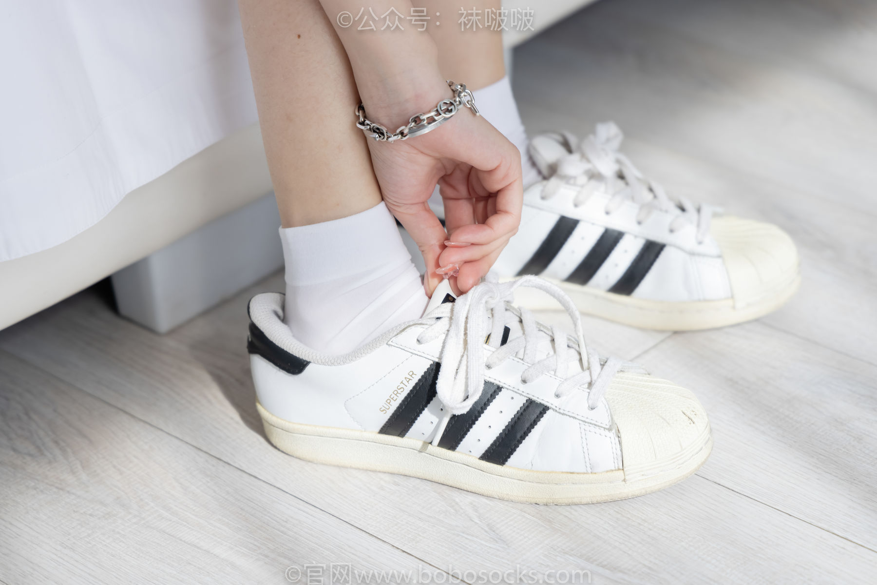 BoBoSocks袜啵啵 No.033 稚予-贝壳头、天鹅绒黑袜、天鹅绒白袜