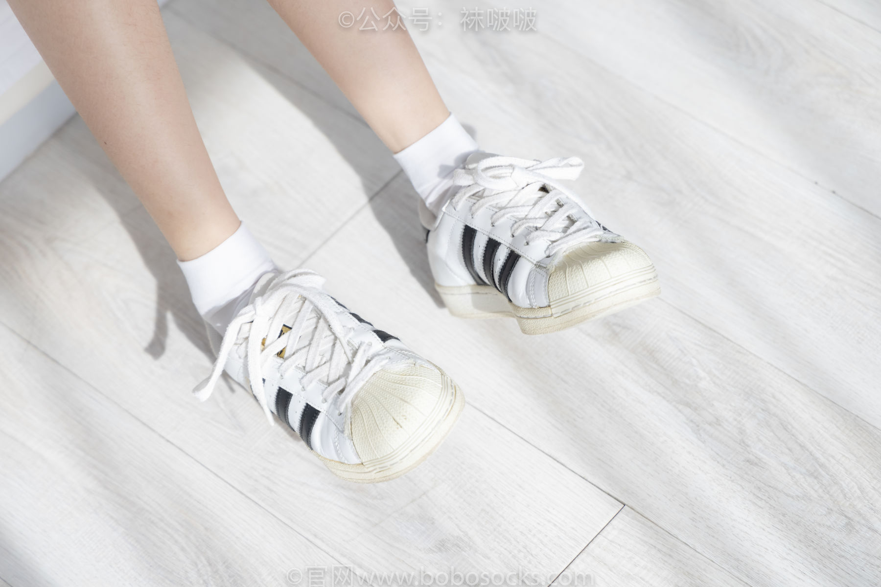 BoBoSocks袜啵啵 No.033 稚予-贝壳头、天鹅绒黑袜、天鹅绒白袜