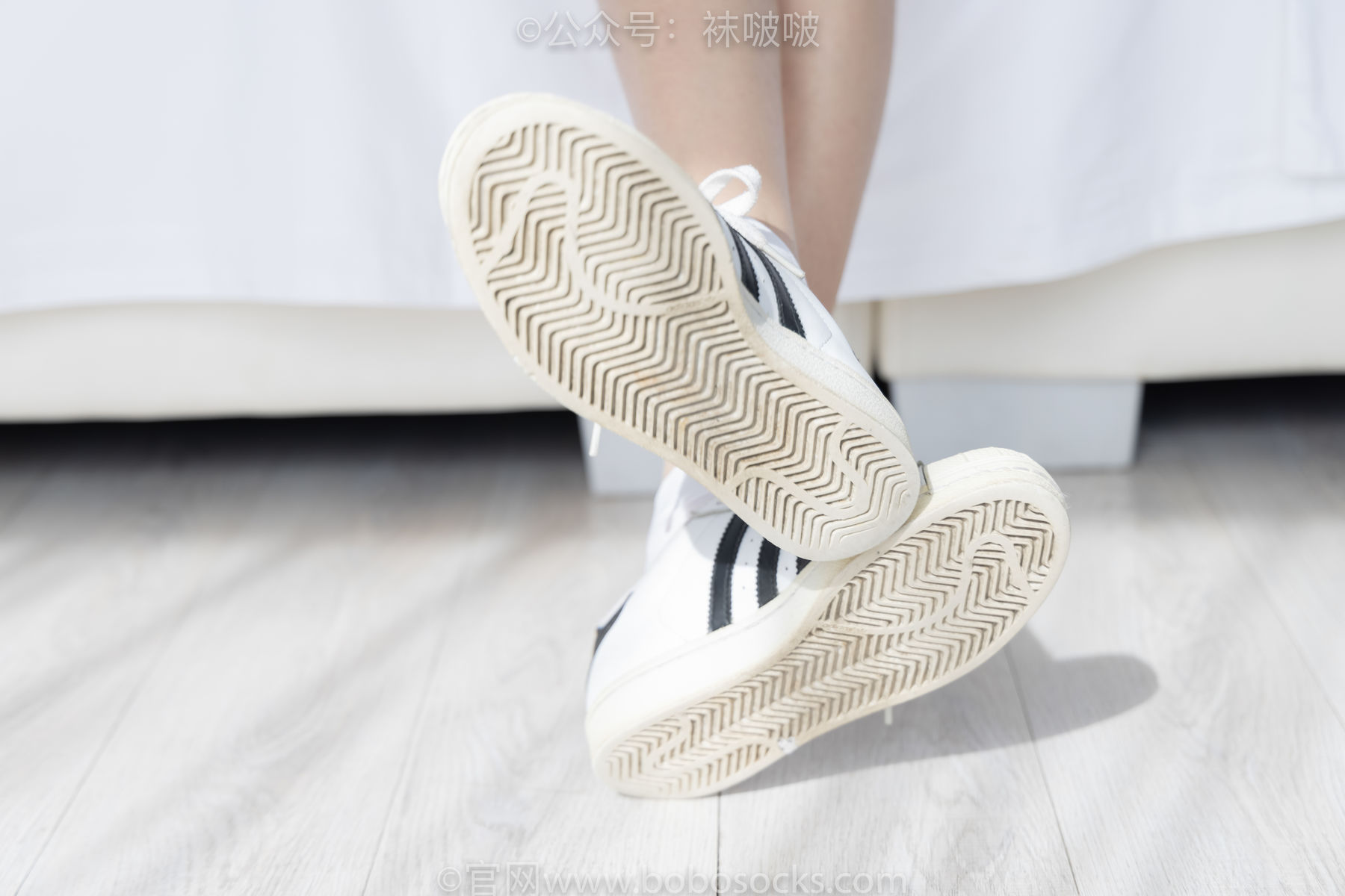BoBoSocks袜啵啵 No.033 稚予-贝壳头、天鹅绒黑袜、天鹅绒白袜