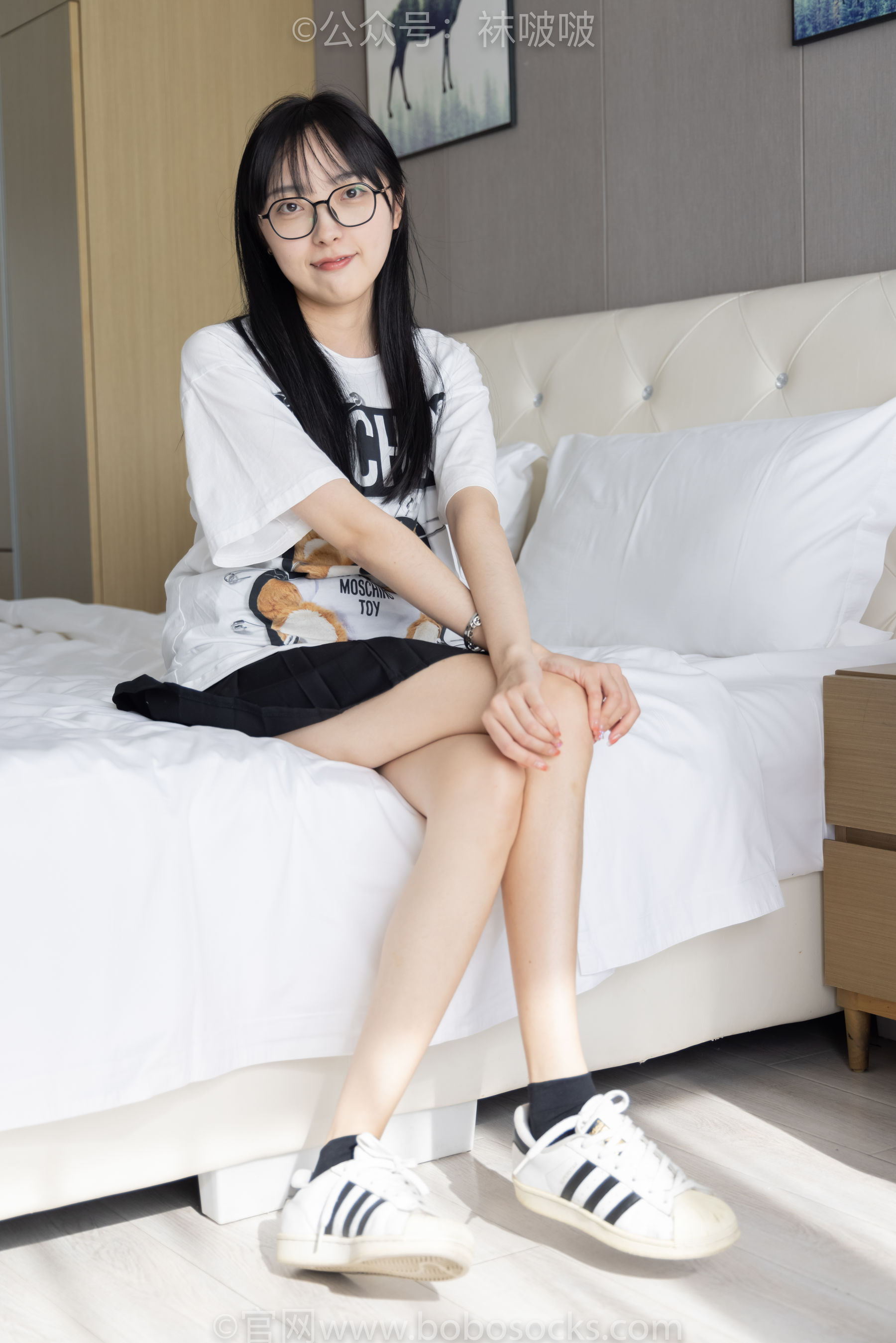 BoBoSocks袜啵啵 No.033 稚予-贝壳头、天鹅绒黑袜、天鹅绒白袜
