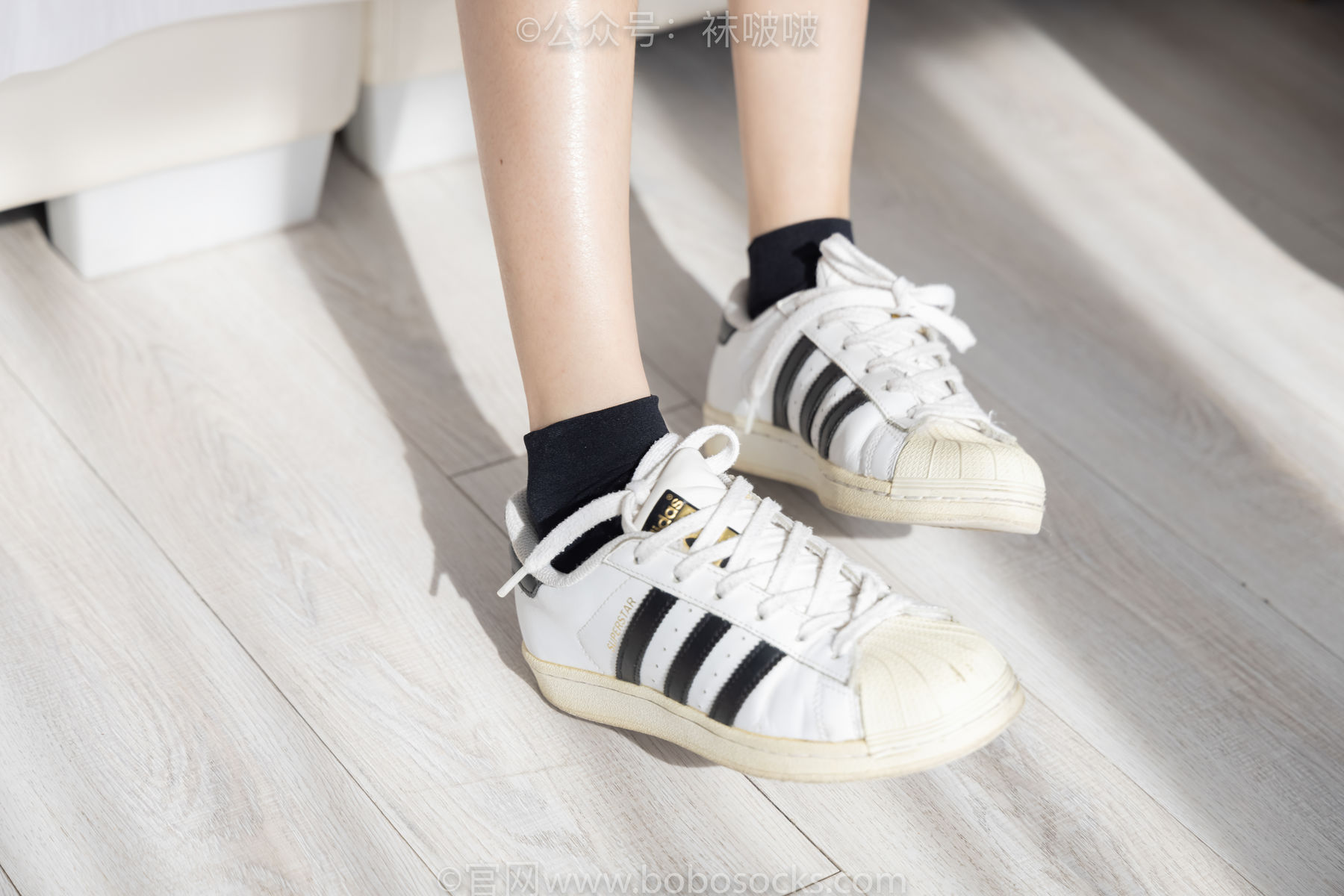 BoBoSocks袜啵啵 No.033 稚予-贝壳头、天鹅绒黑袜、天鹅绒白袜