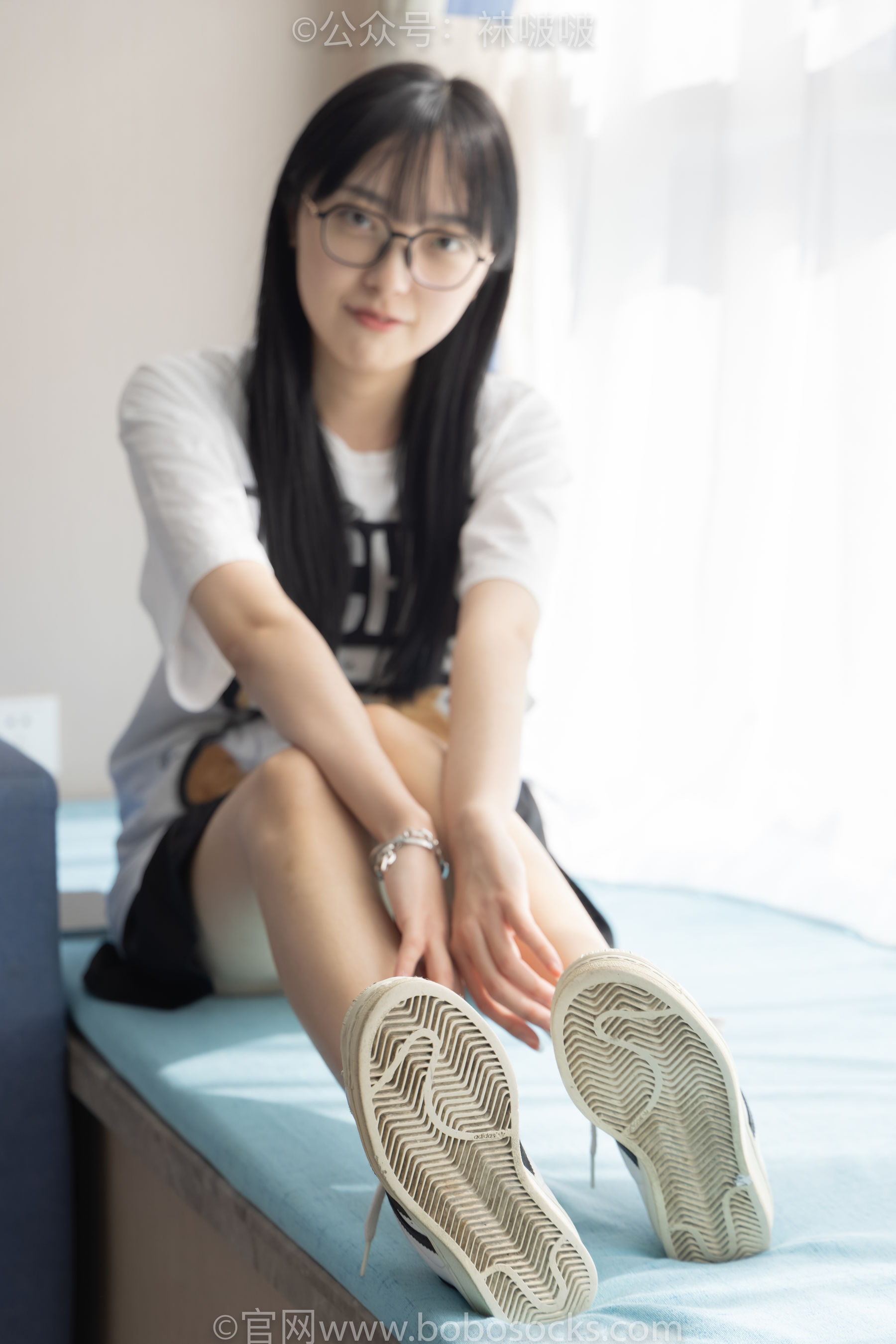 BoBoSocks袜啵啵 No.033 稚予-贝壳头、天鹅绒黑袜、天鹅绒白袜